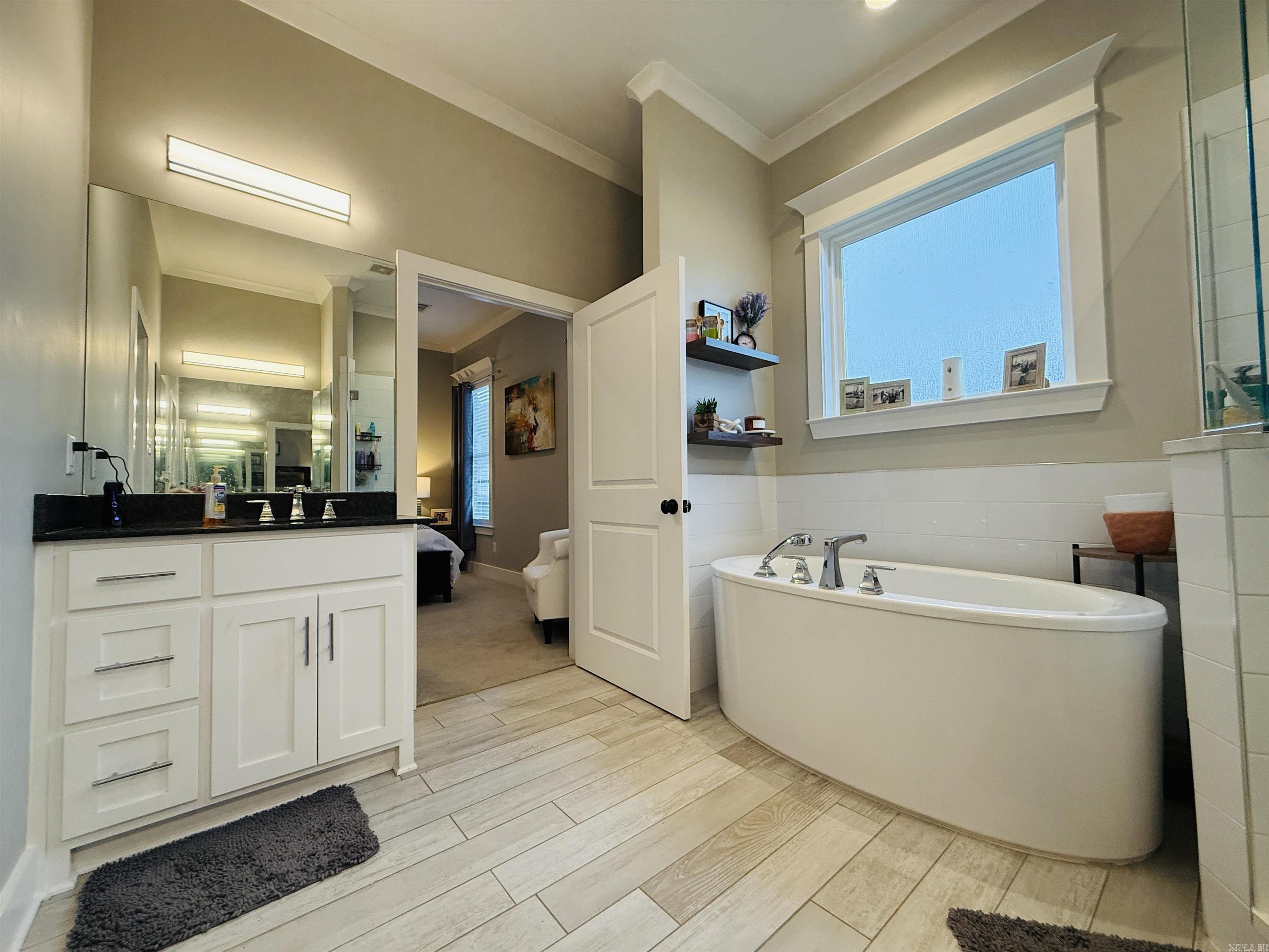 8 BENTWOOD Lane