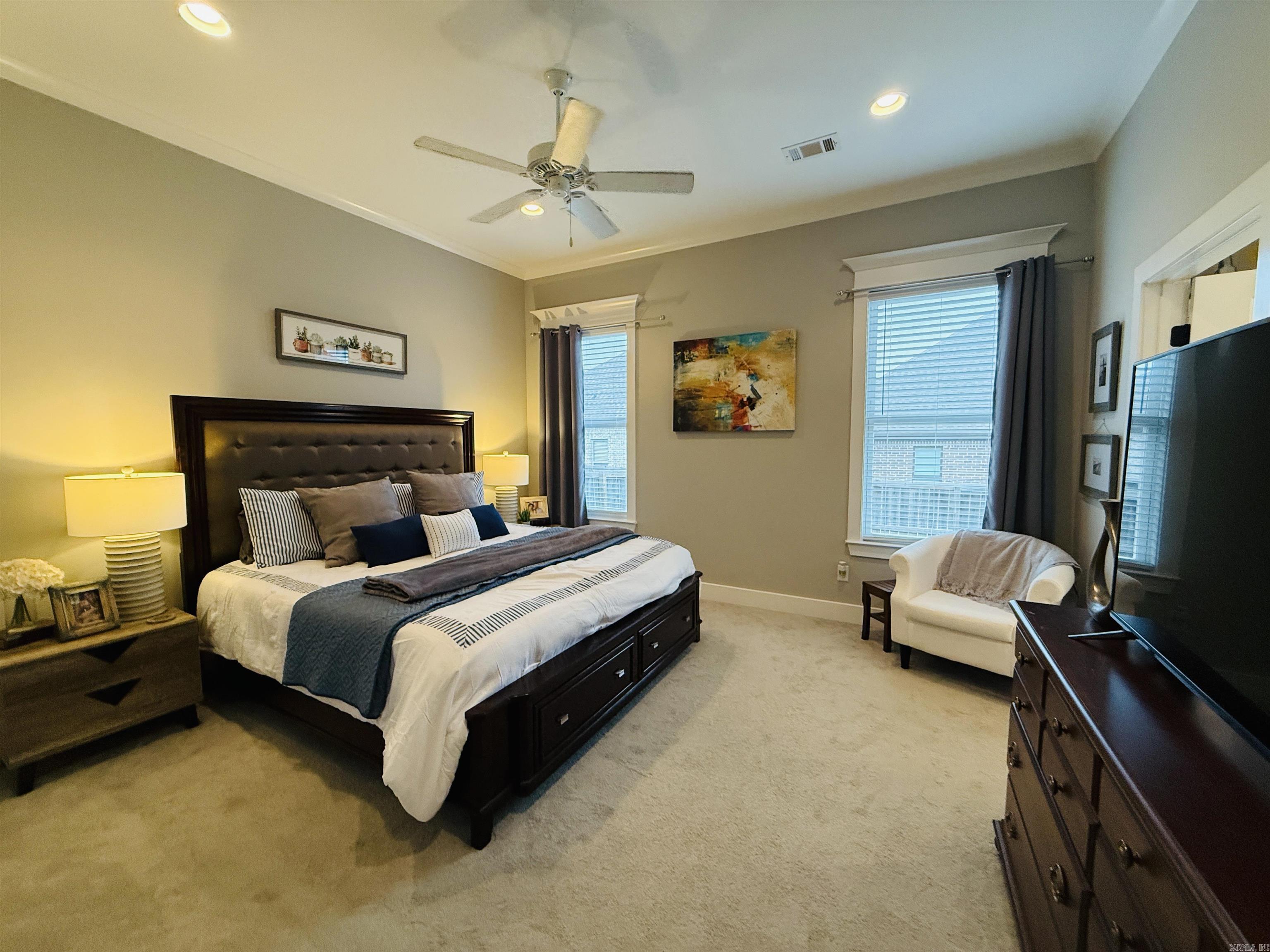8 BENTWOOD Lane