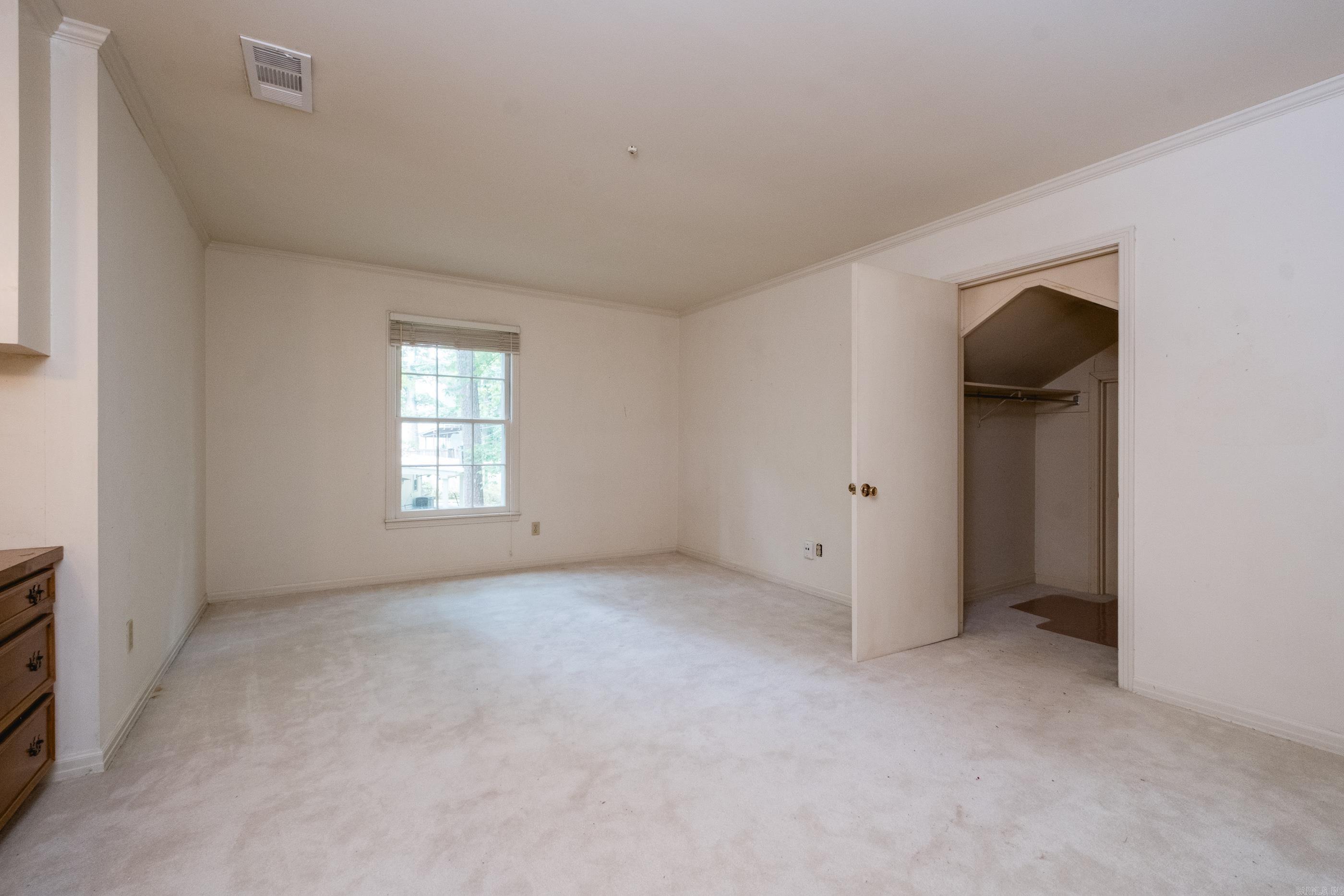 3118 Foxcroft Road