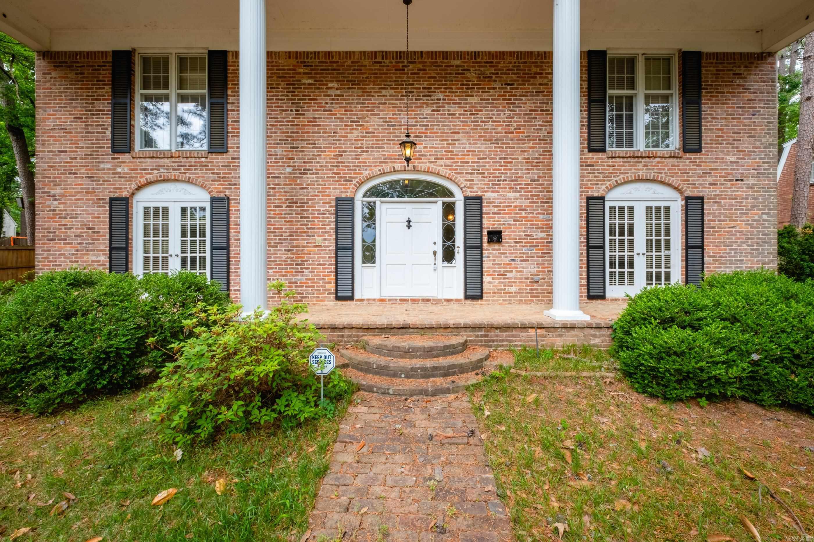 3118 Foxcroft Road