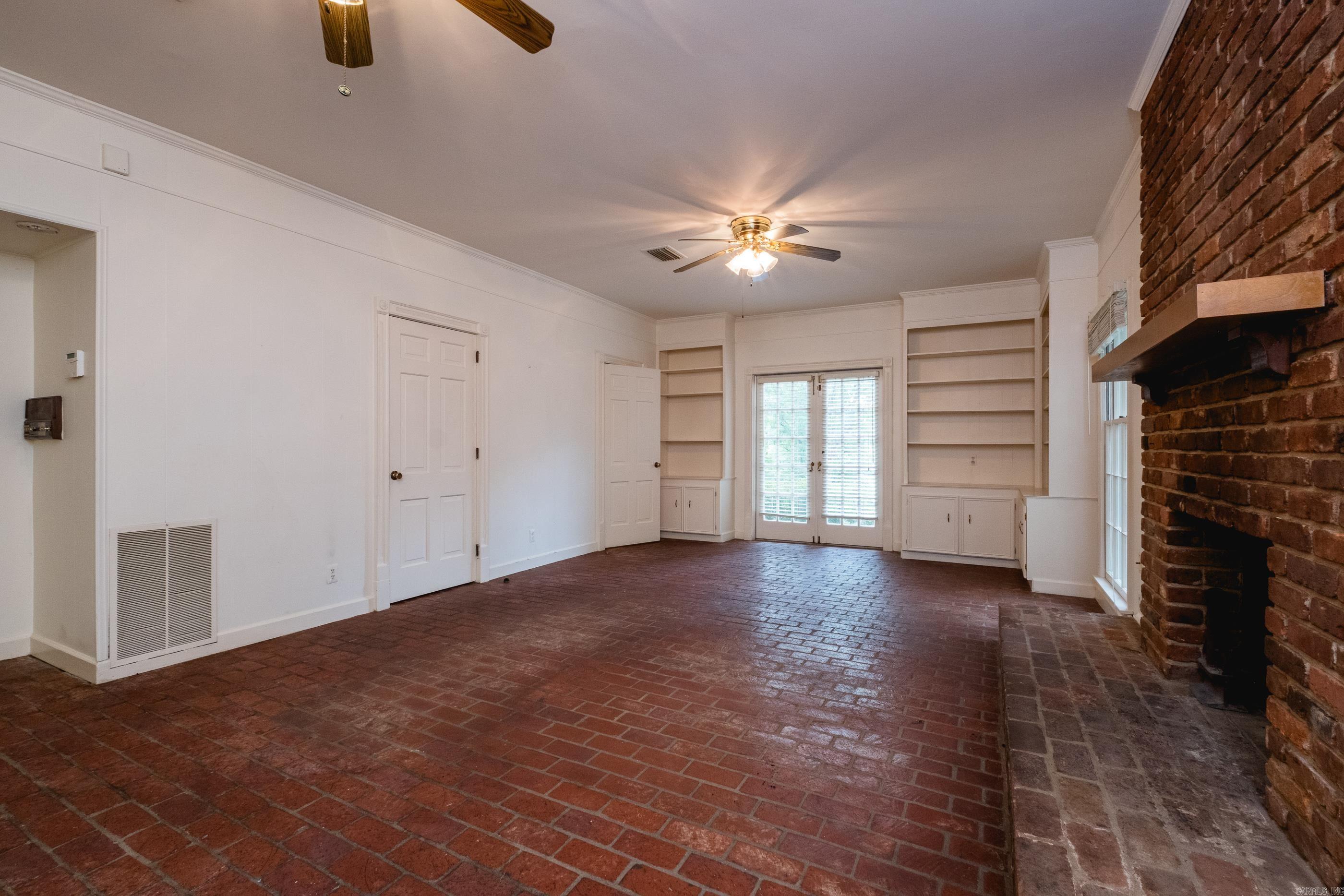3118 Foxcroft Road