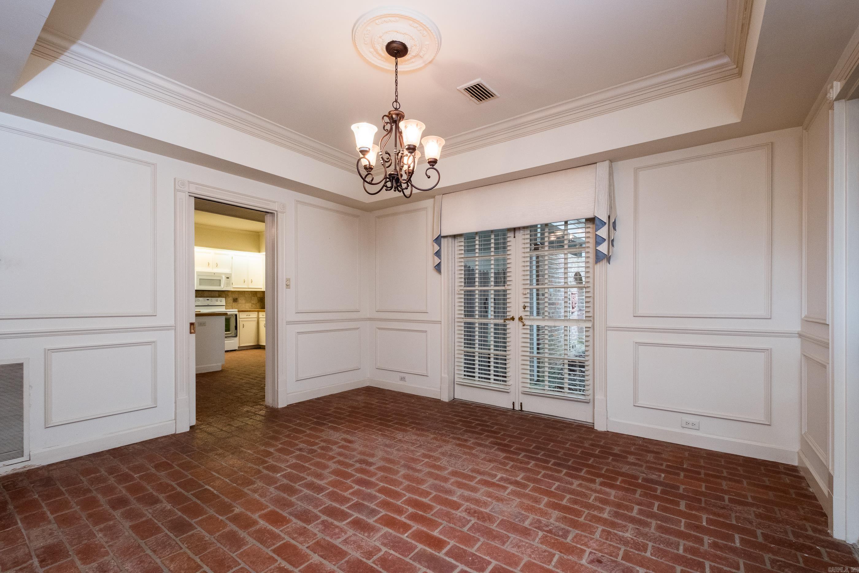 3118 Foxcroft Road