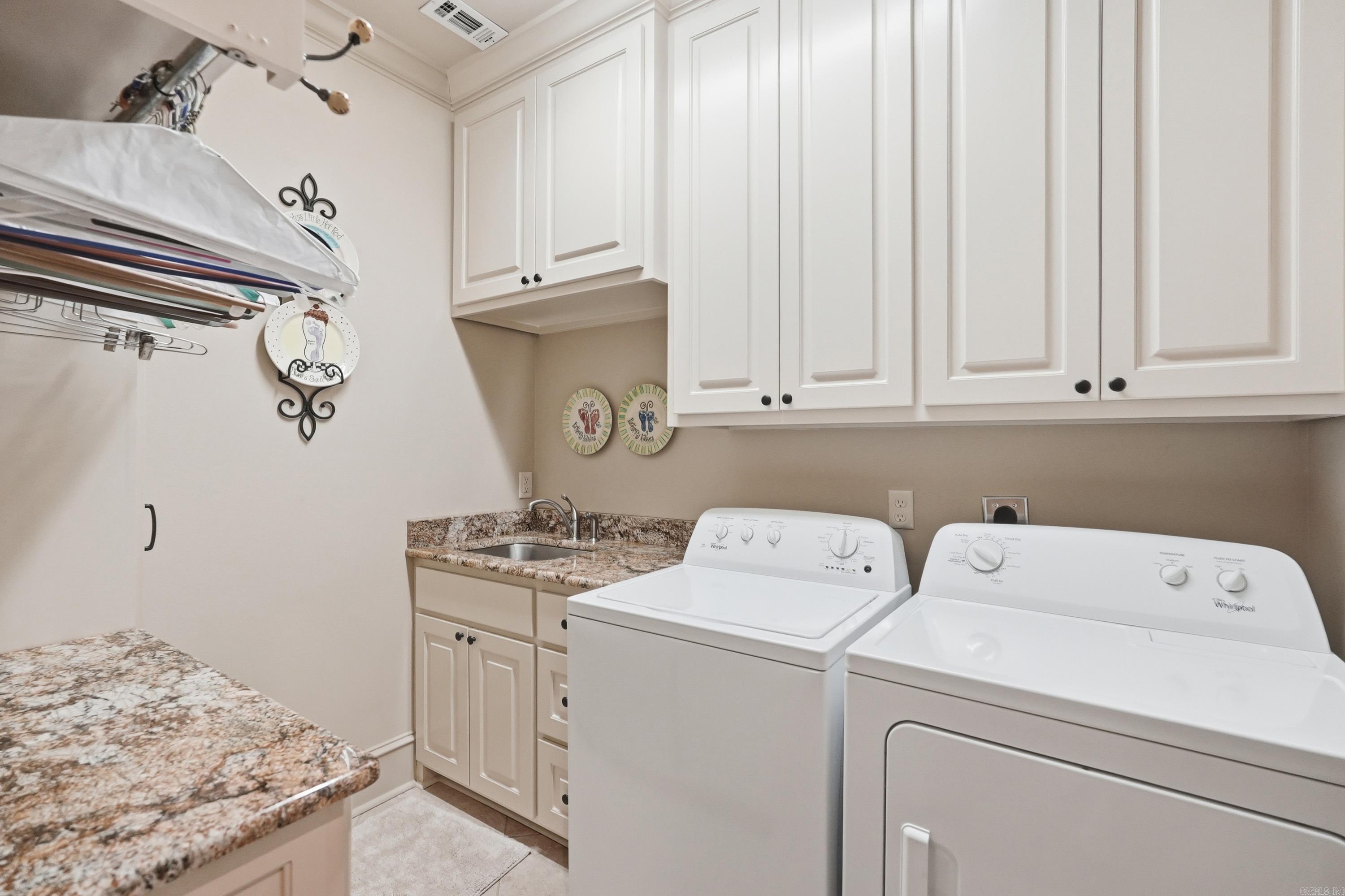 32 Winthrop Point
