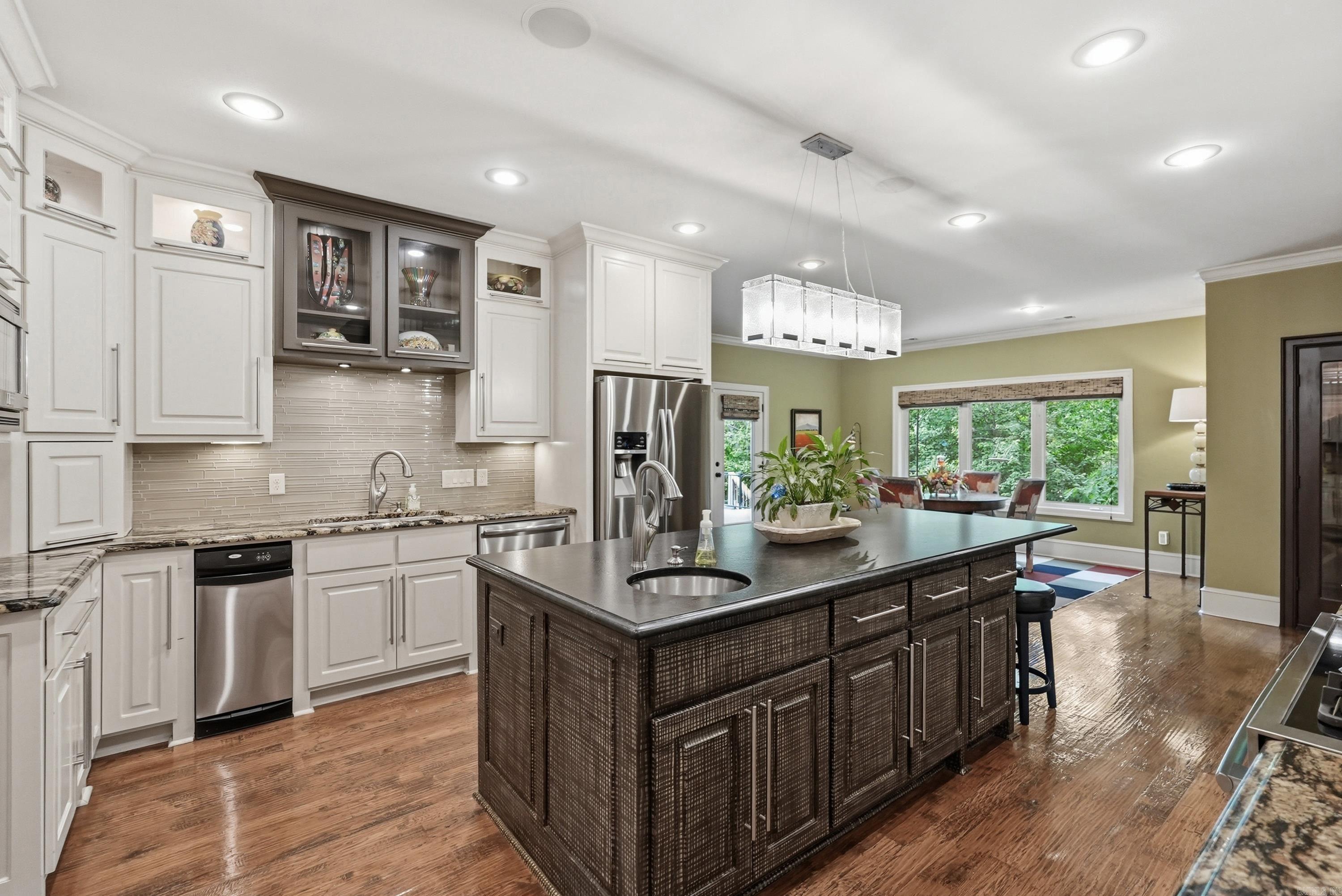 32 Winthrop Point