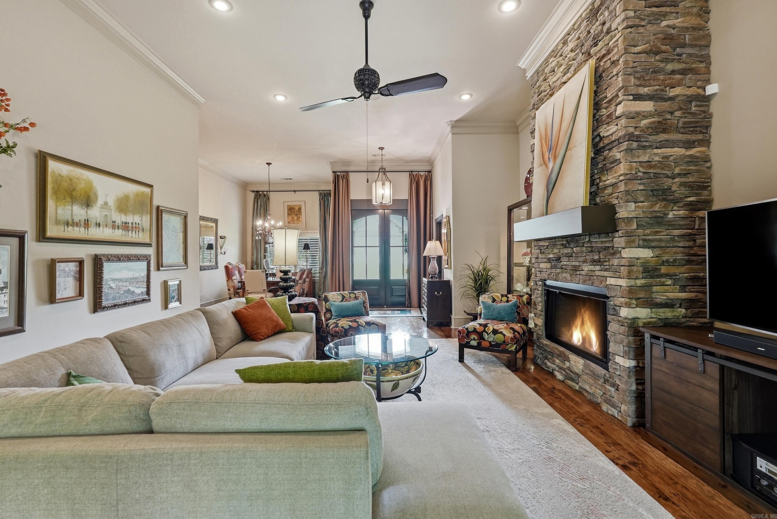 32 Winthrop Point