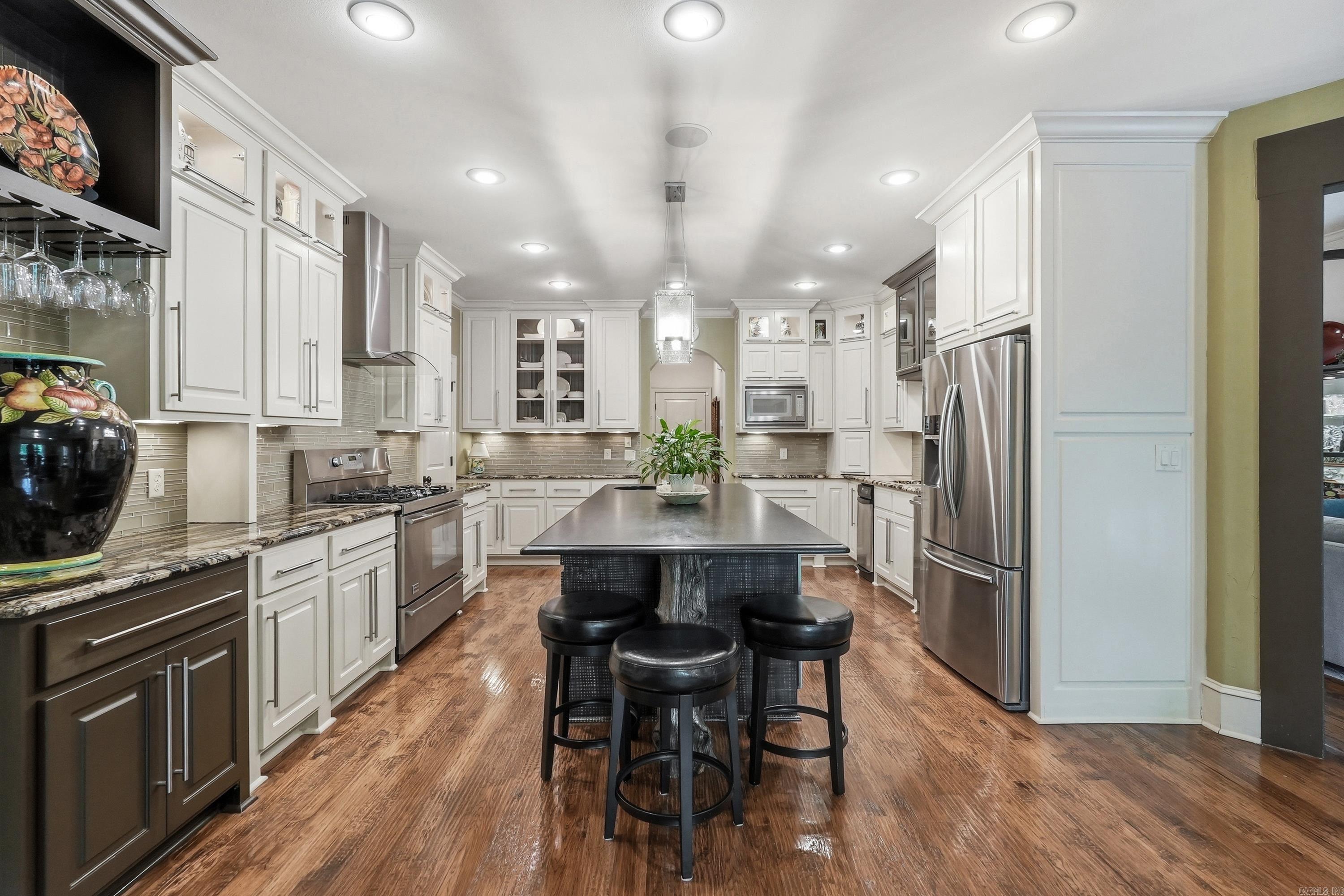 32 Winthrop Point