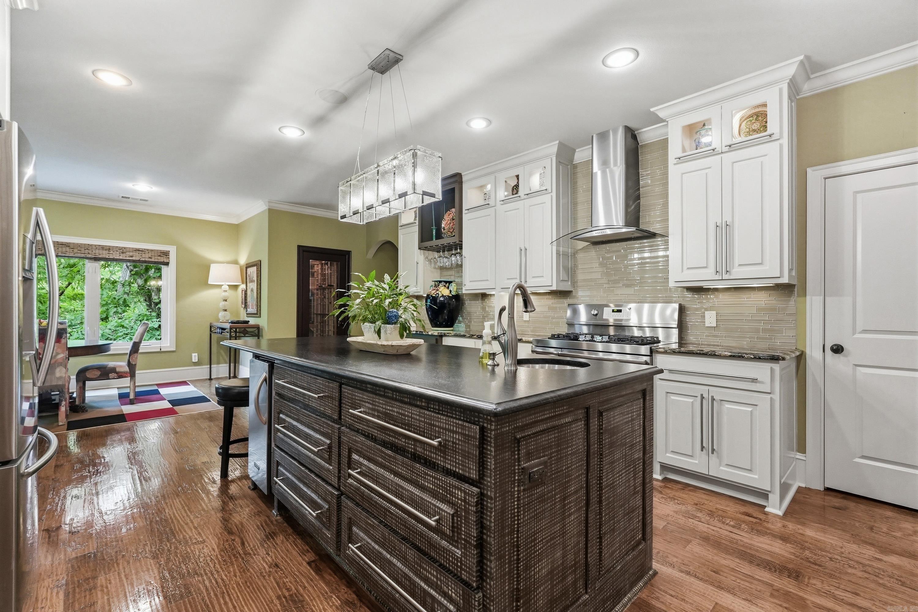 32 Winthrop Point