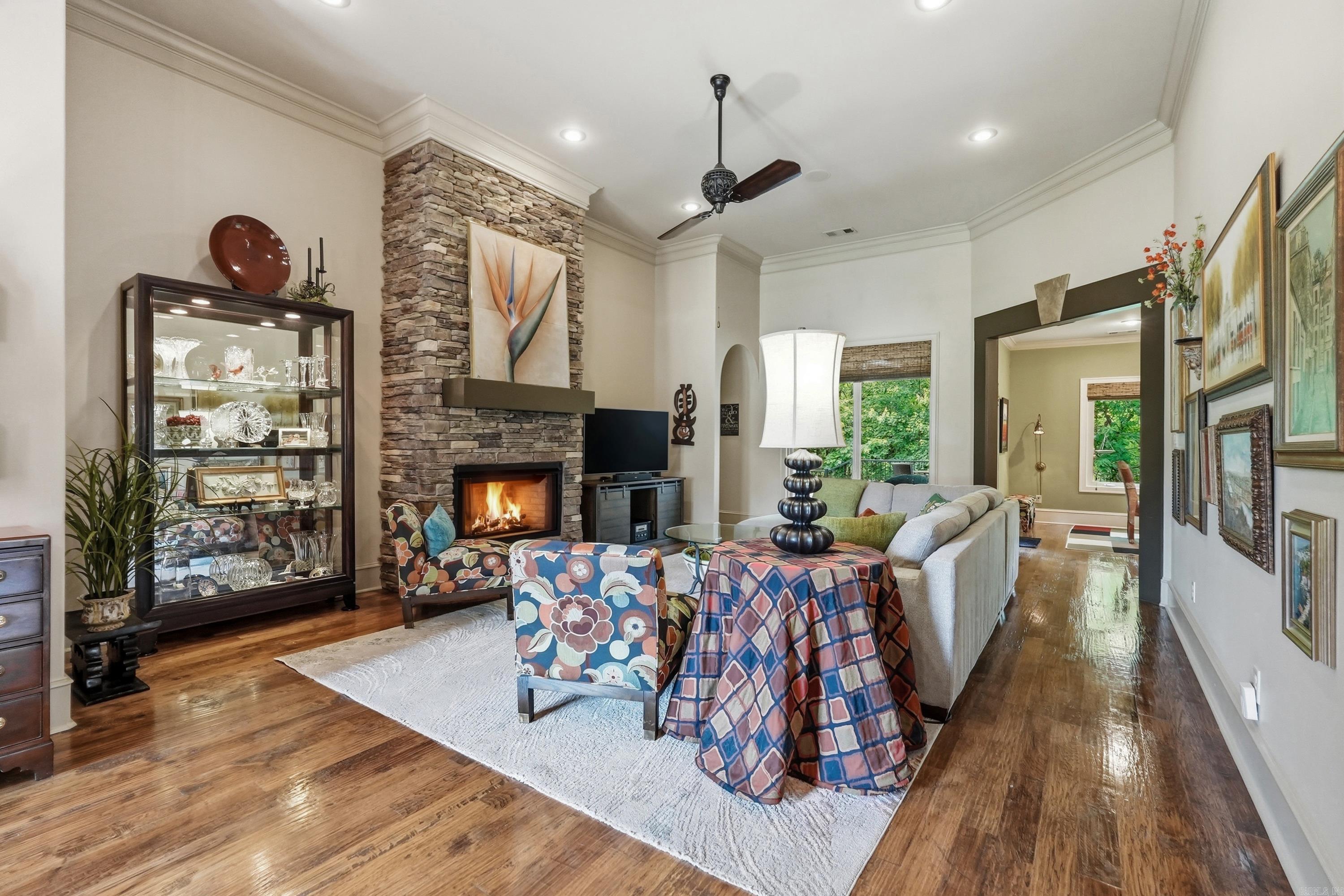 32 Winthrop Point