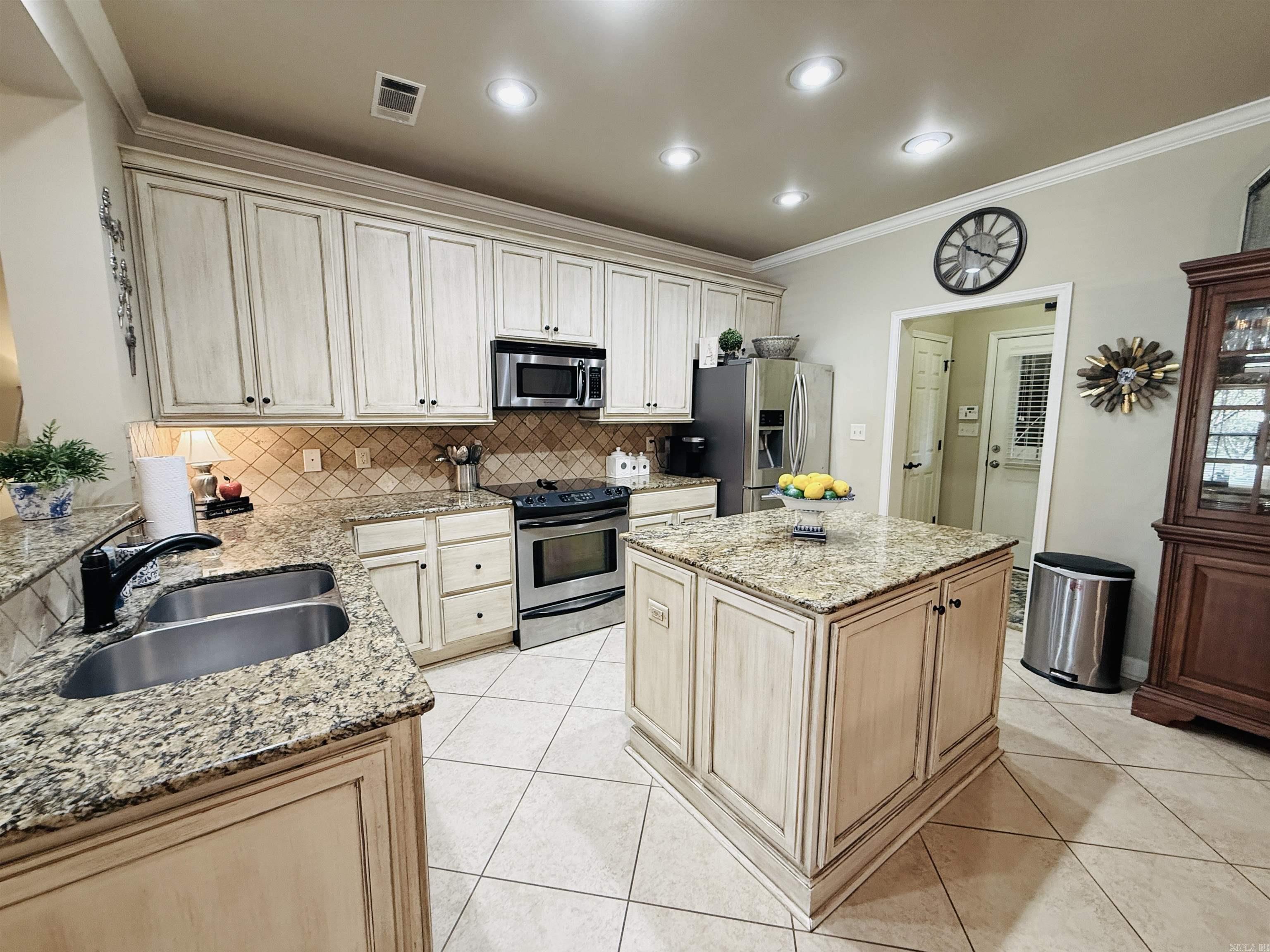 9 Taylor Park Loop