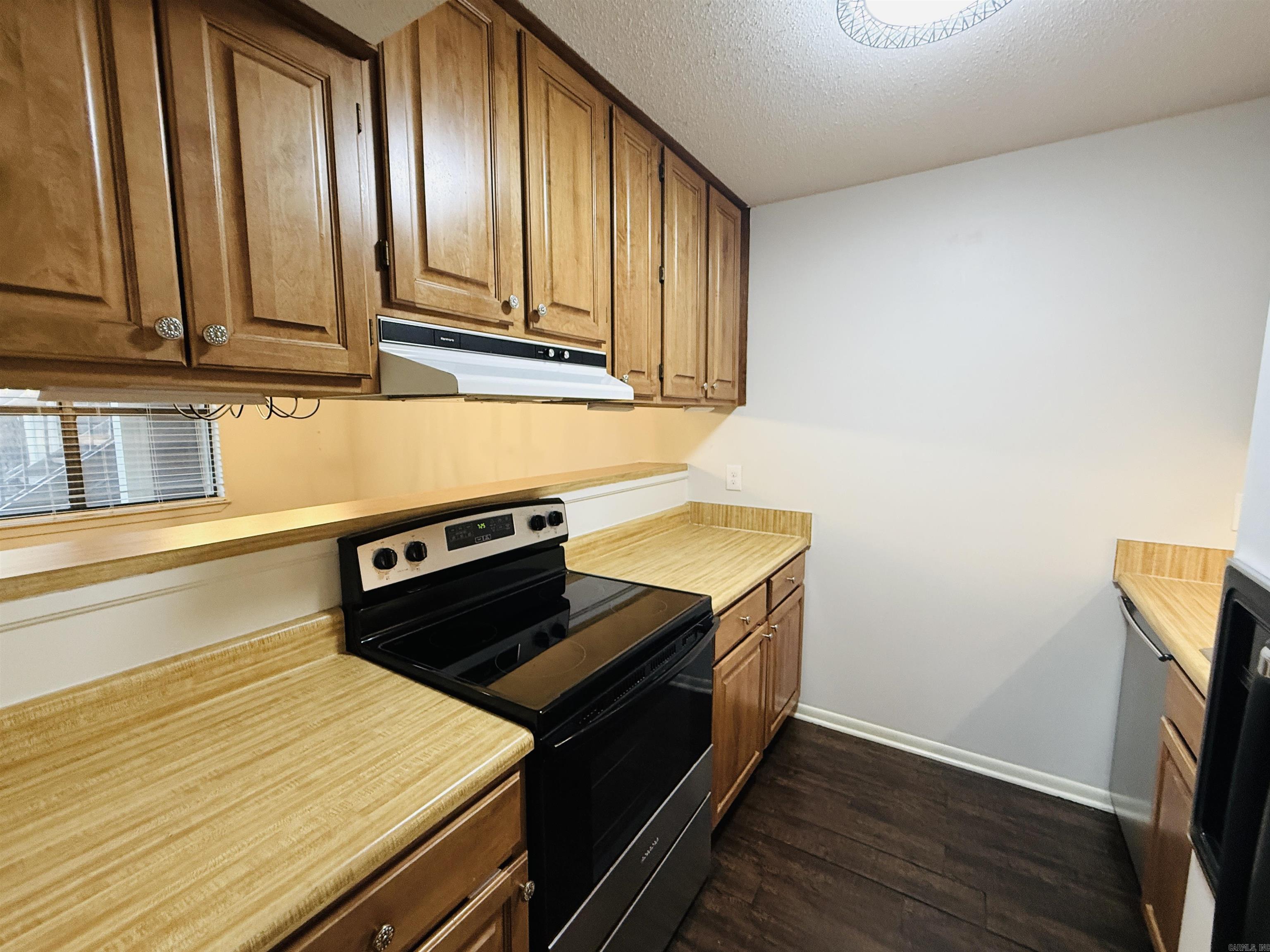 6 Towne Park Ct #3
