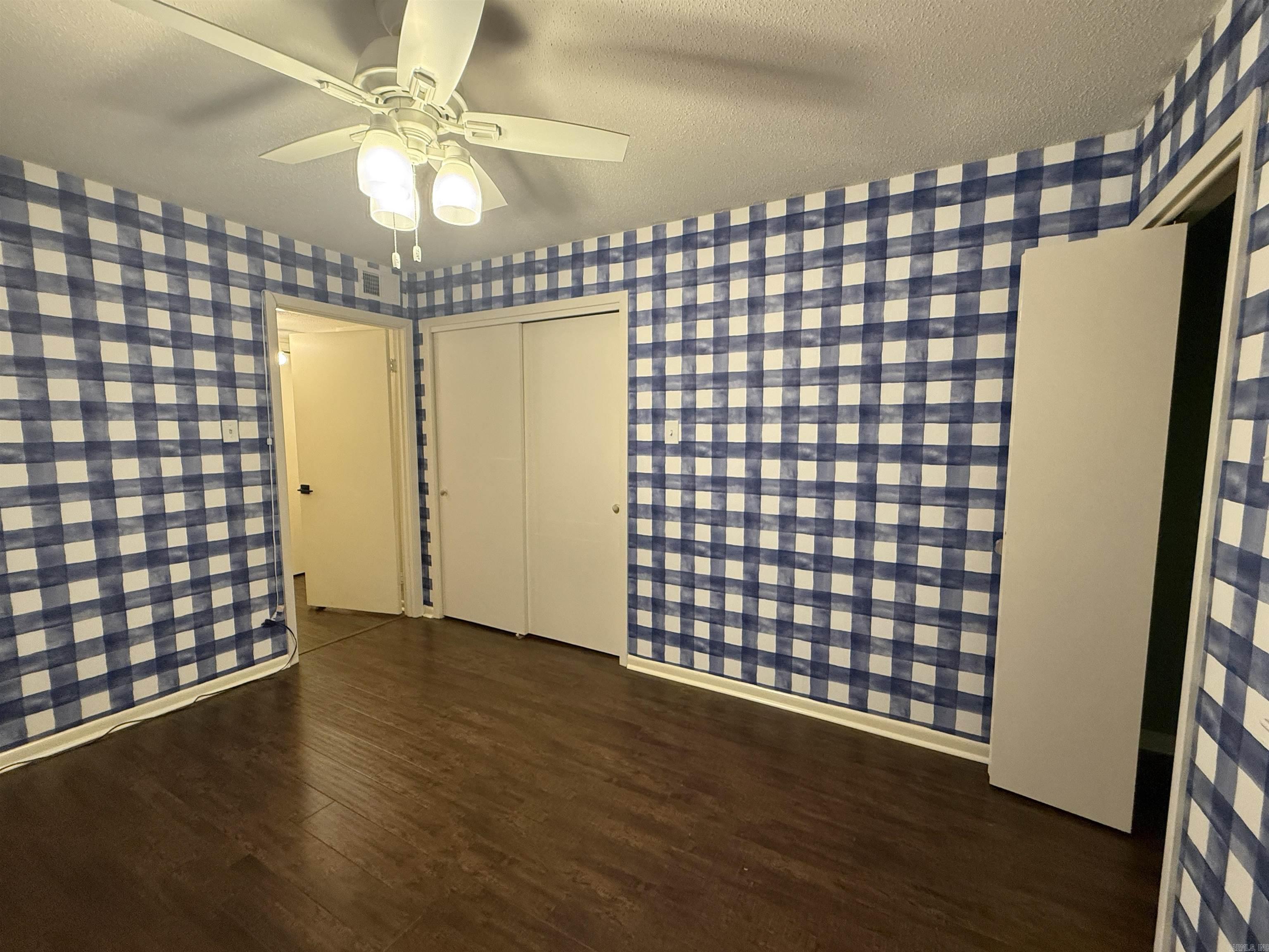 6 Towne Park Ct #3
