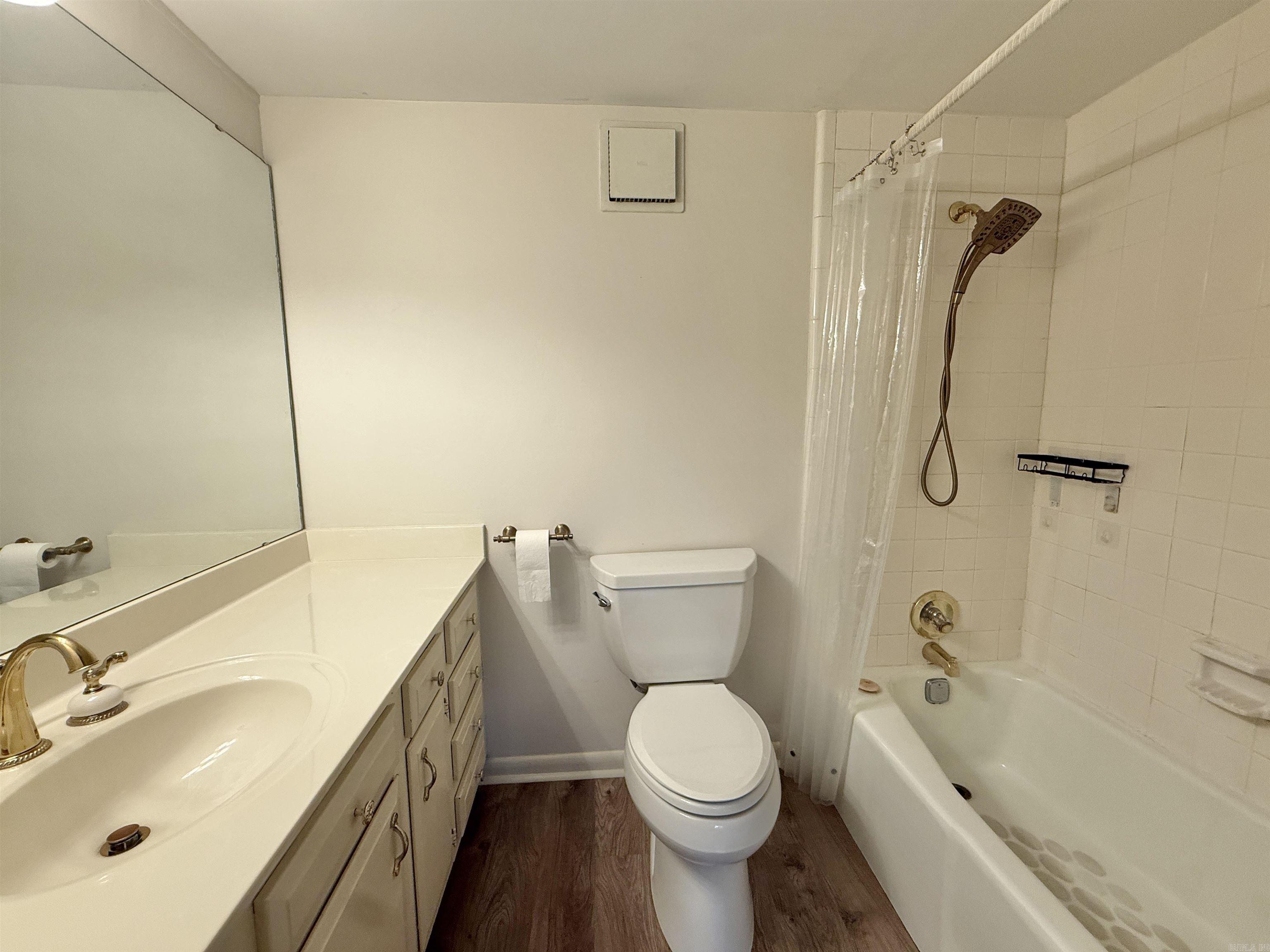 6 Towne Park Ct #3