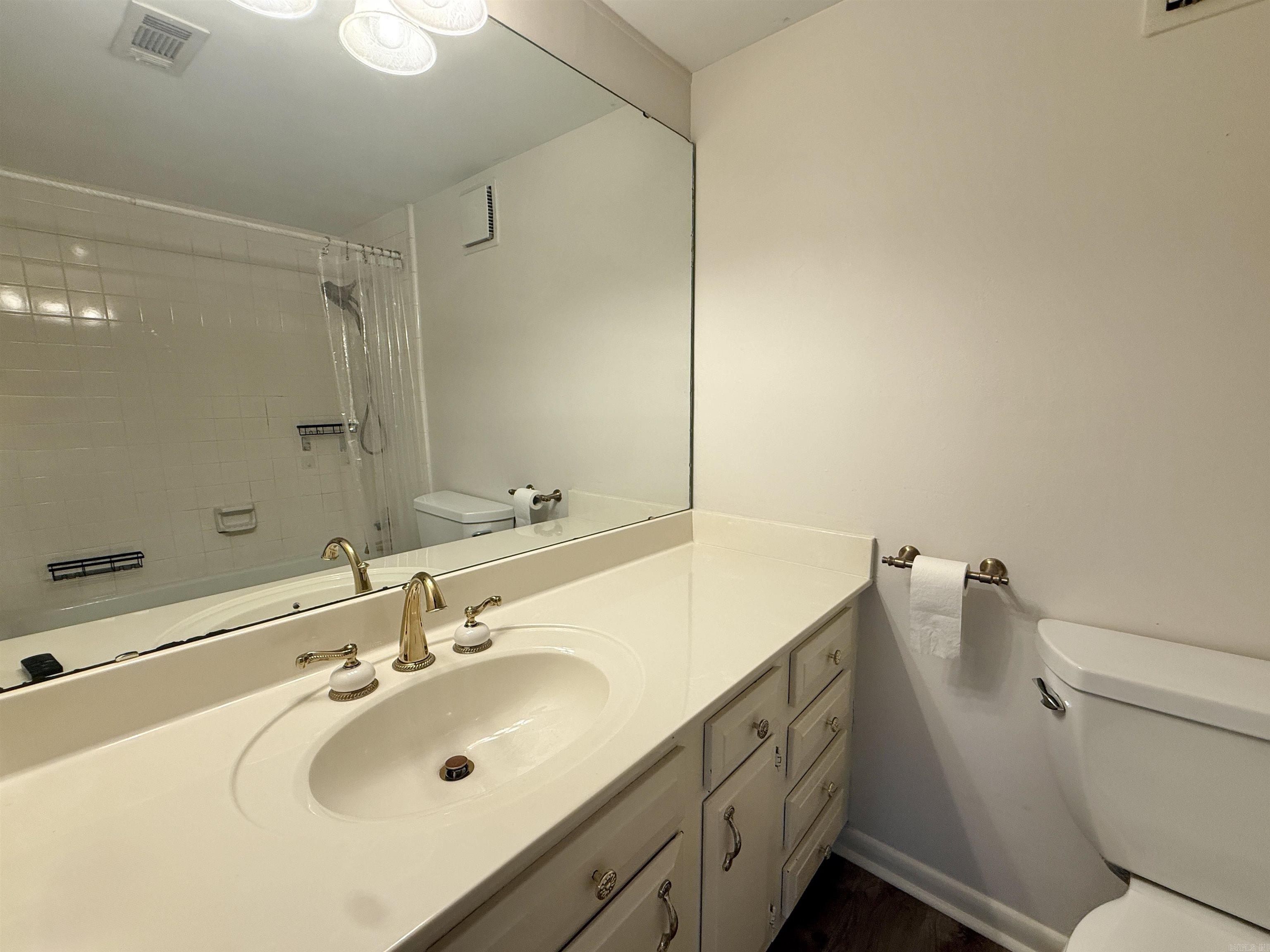 6 Towne Park Ct #3