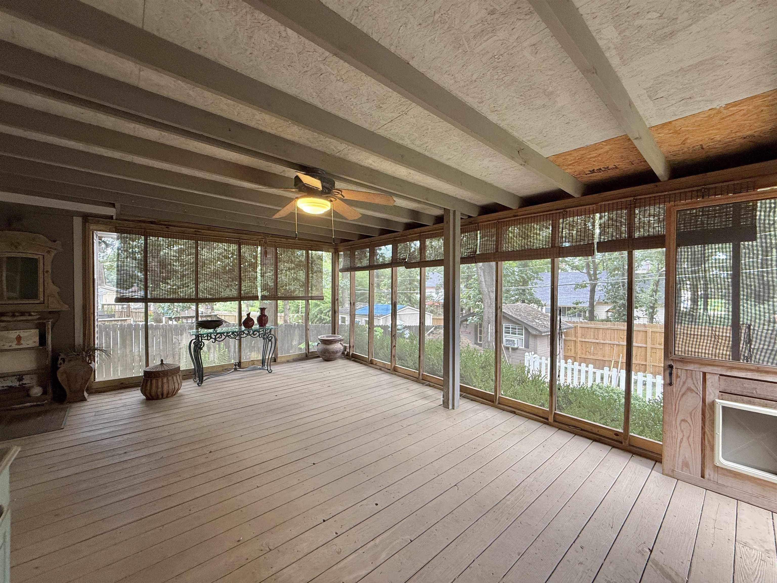 7701 Oakridge