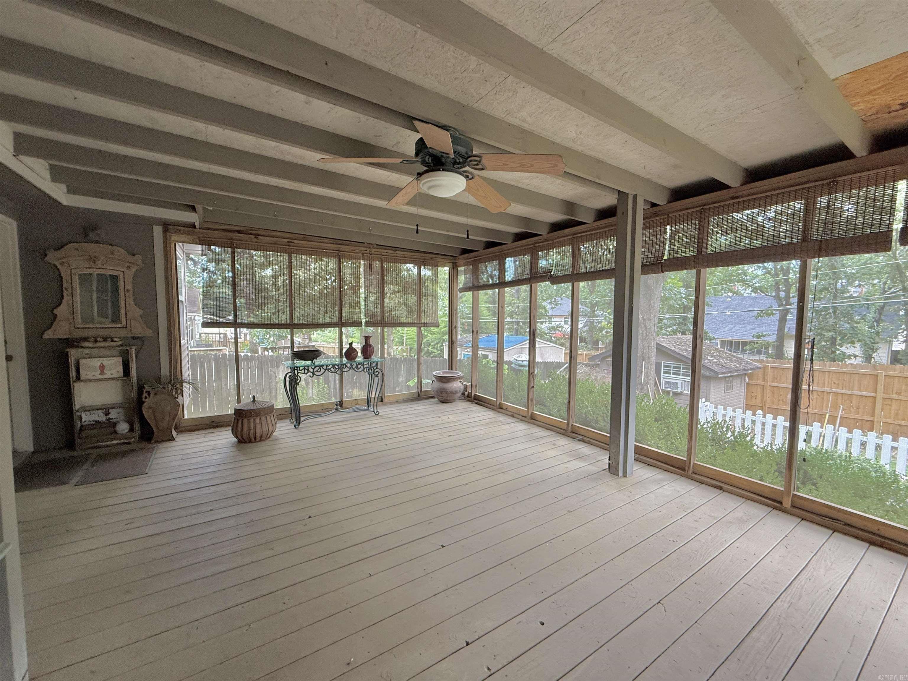 7701 Oakridge