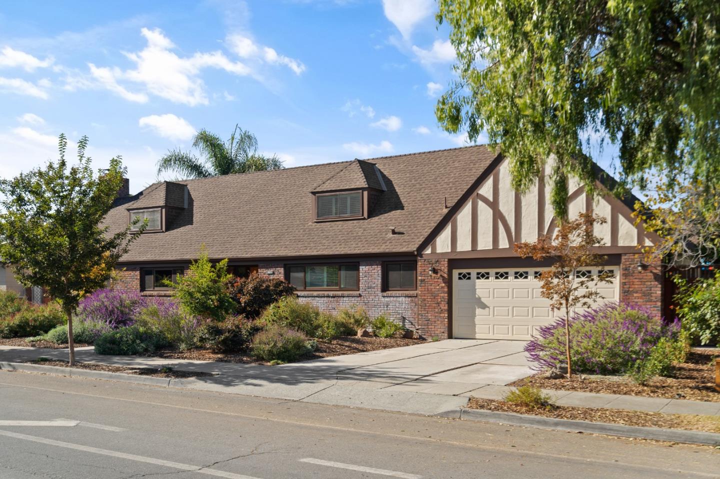 1777 West Hedding Street