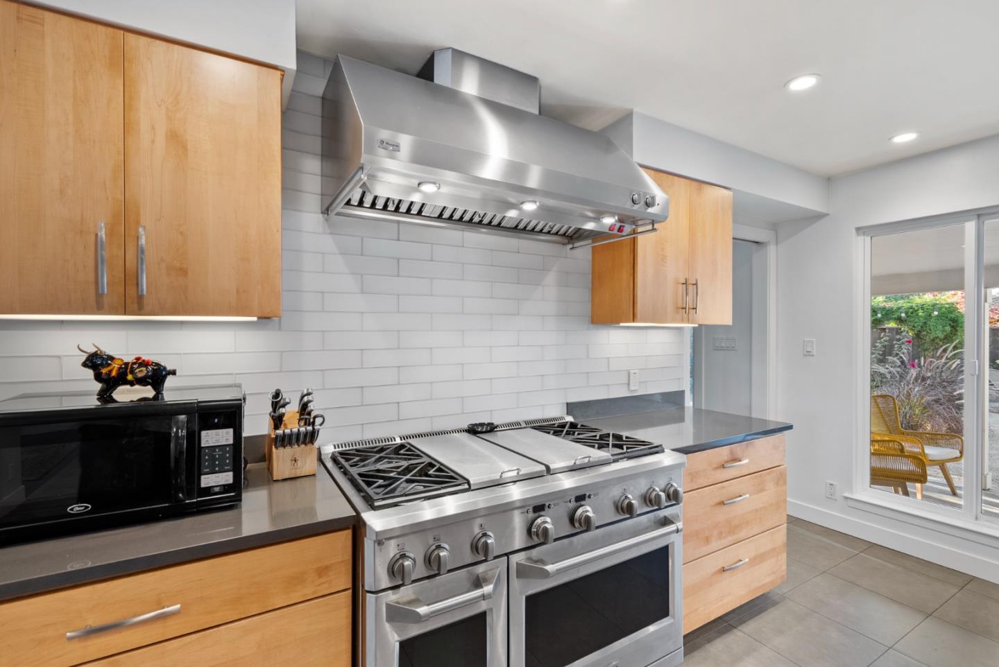 2865 Benjamin Avenue