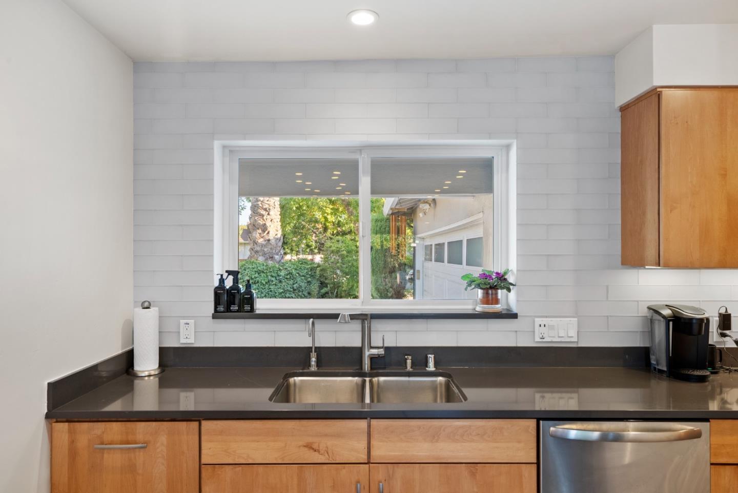 2865 Benjamin Avenue