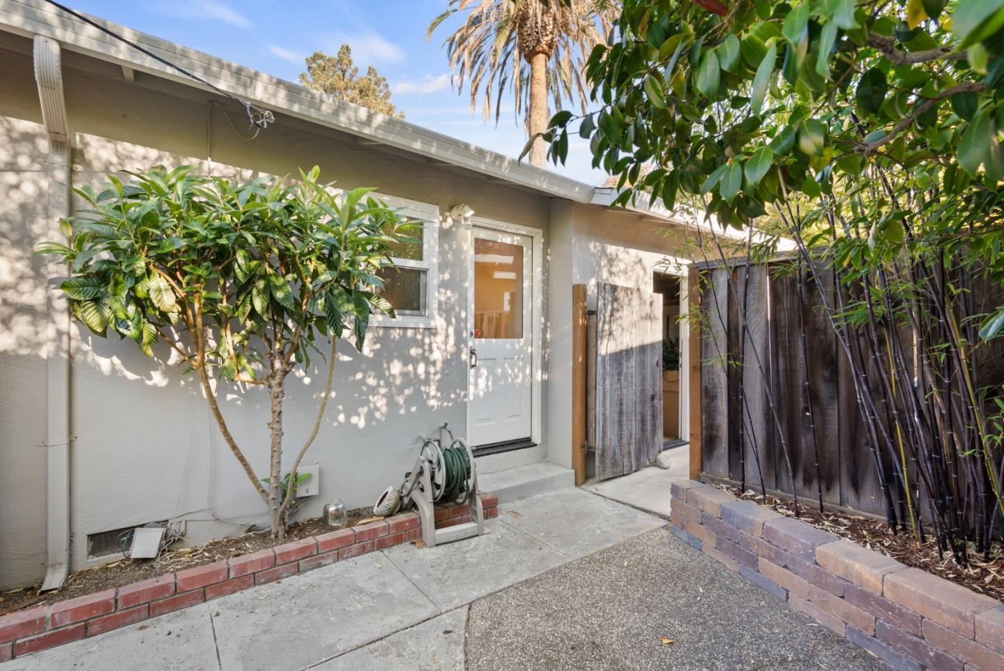 2865 Benjamin Avenue