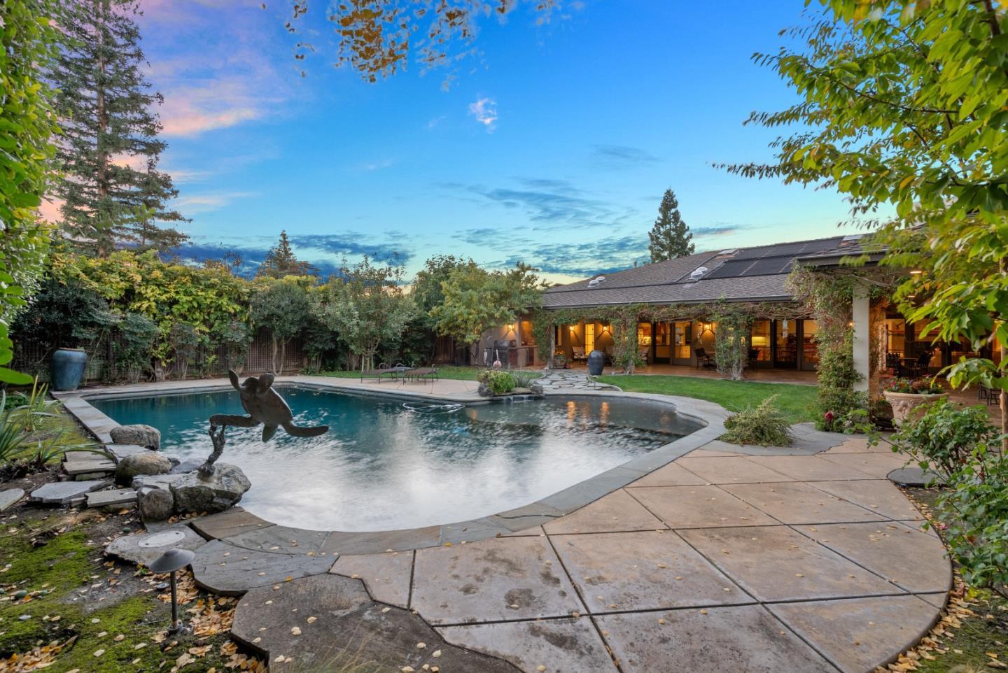 1460 University Avenue