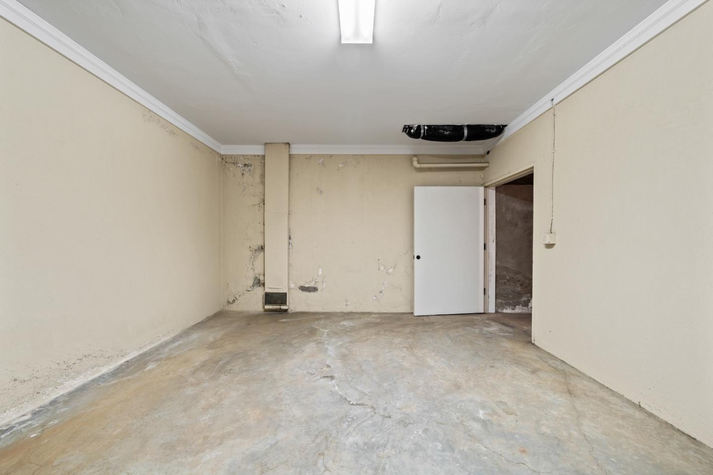 1460 University Avenue