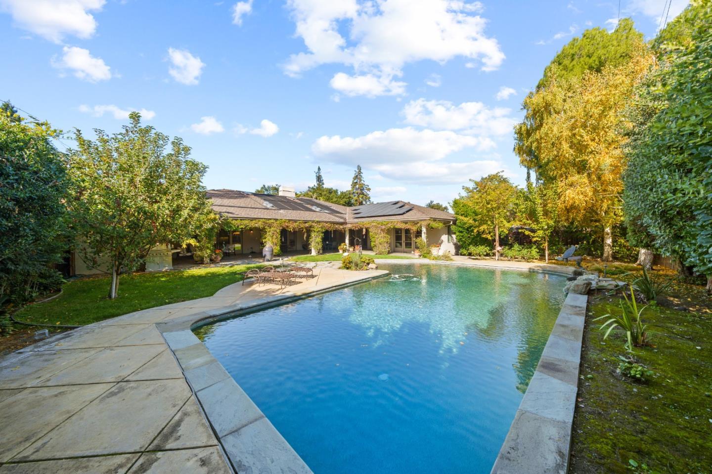 1460 University Avenue