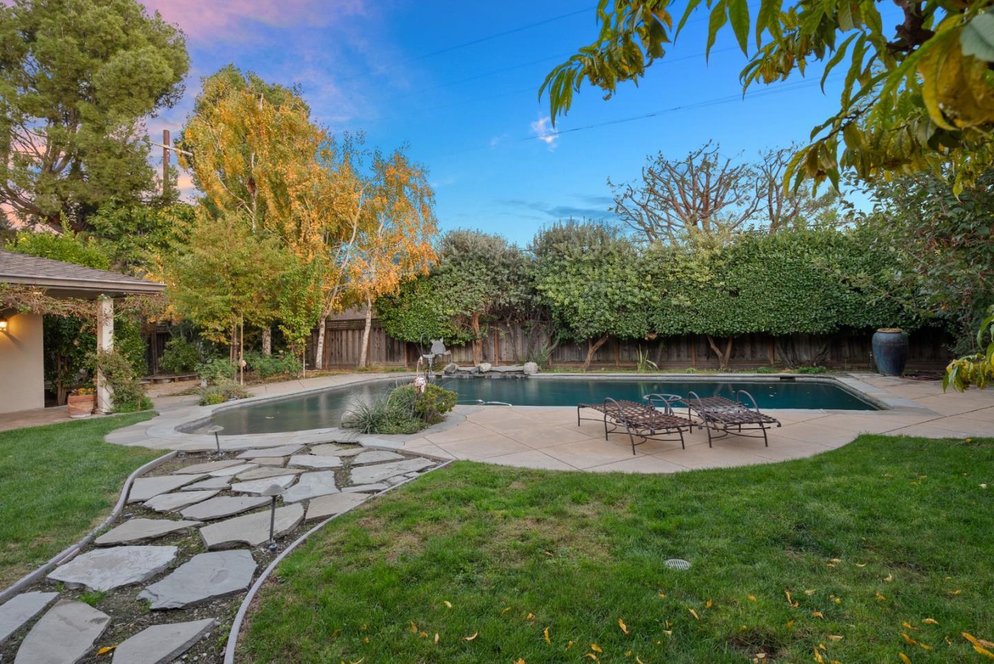 1460 University Avenue