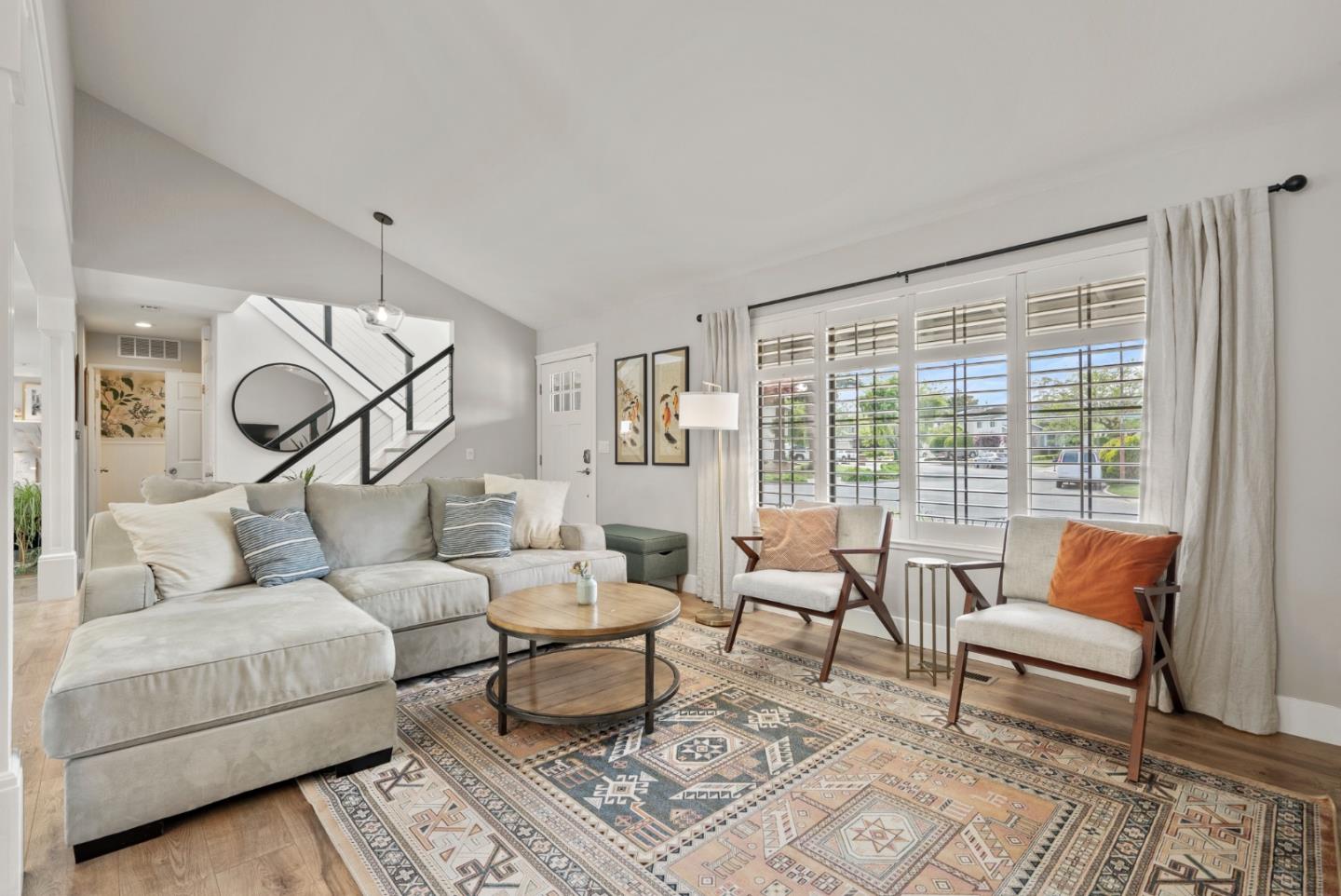 3736 Thousand Oaks Drive