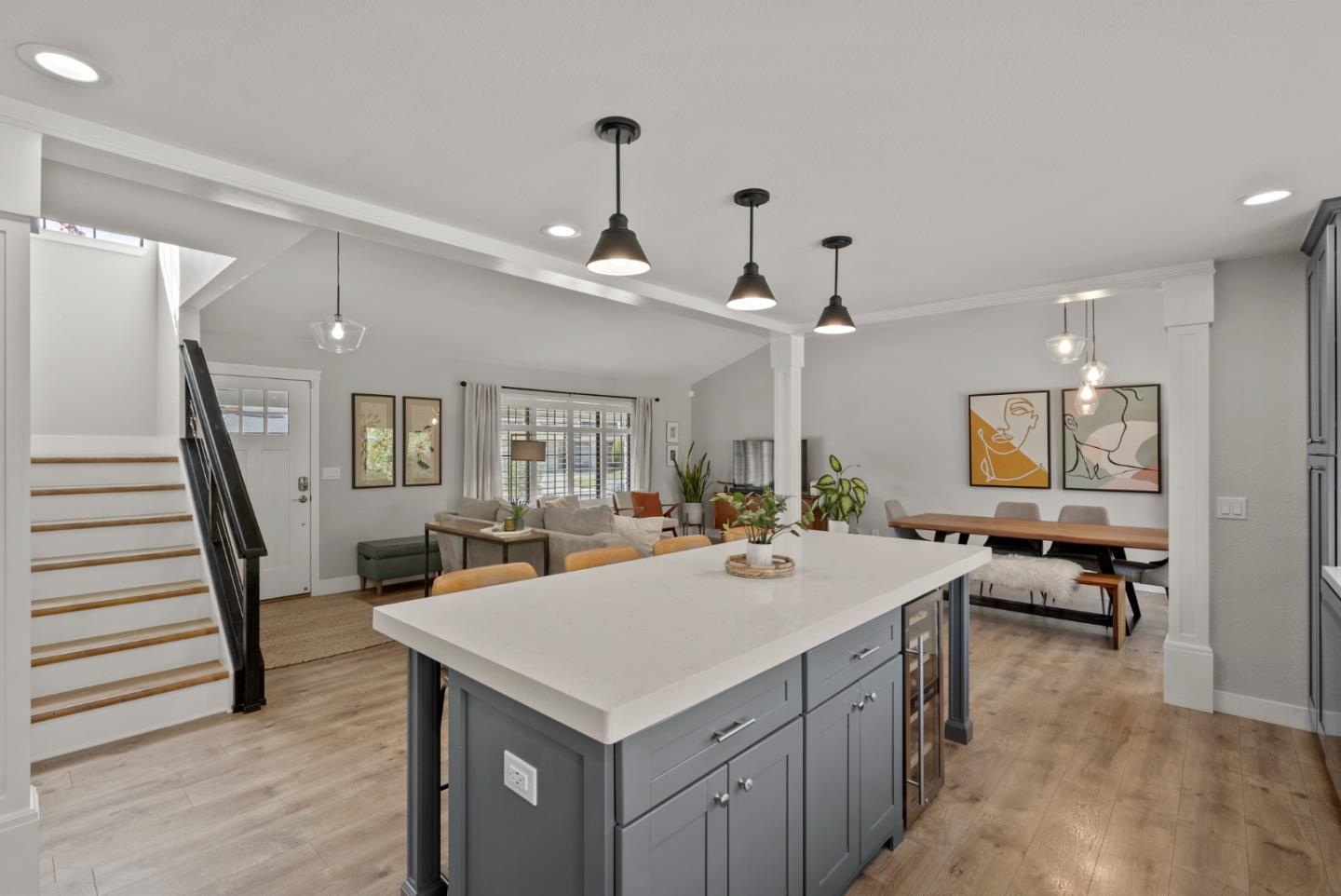 3736 Thousand Oaks Drive