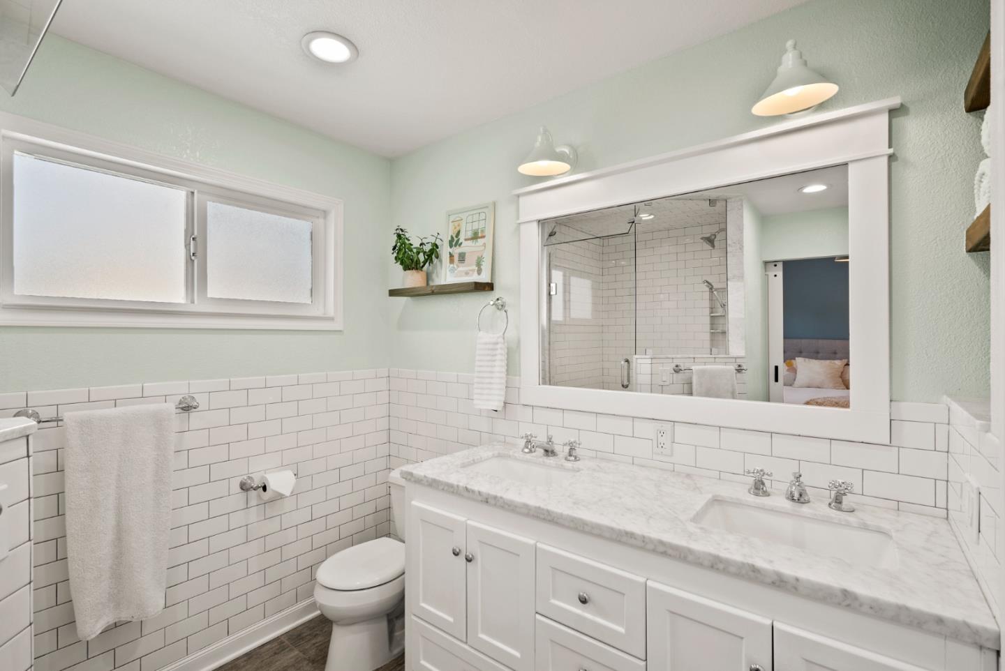 3736 Thousand Oaks Drive