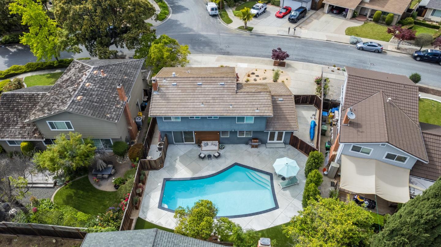 3736 Thousand Oaks Drive