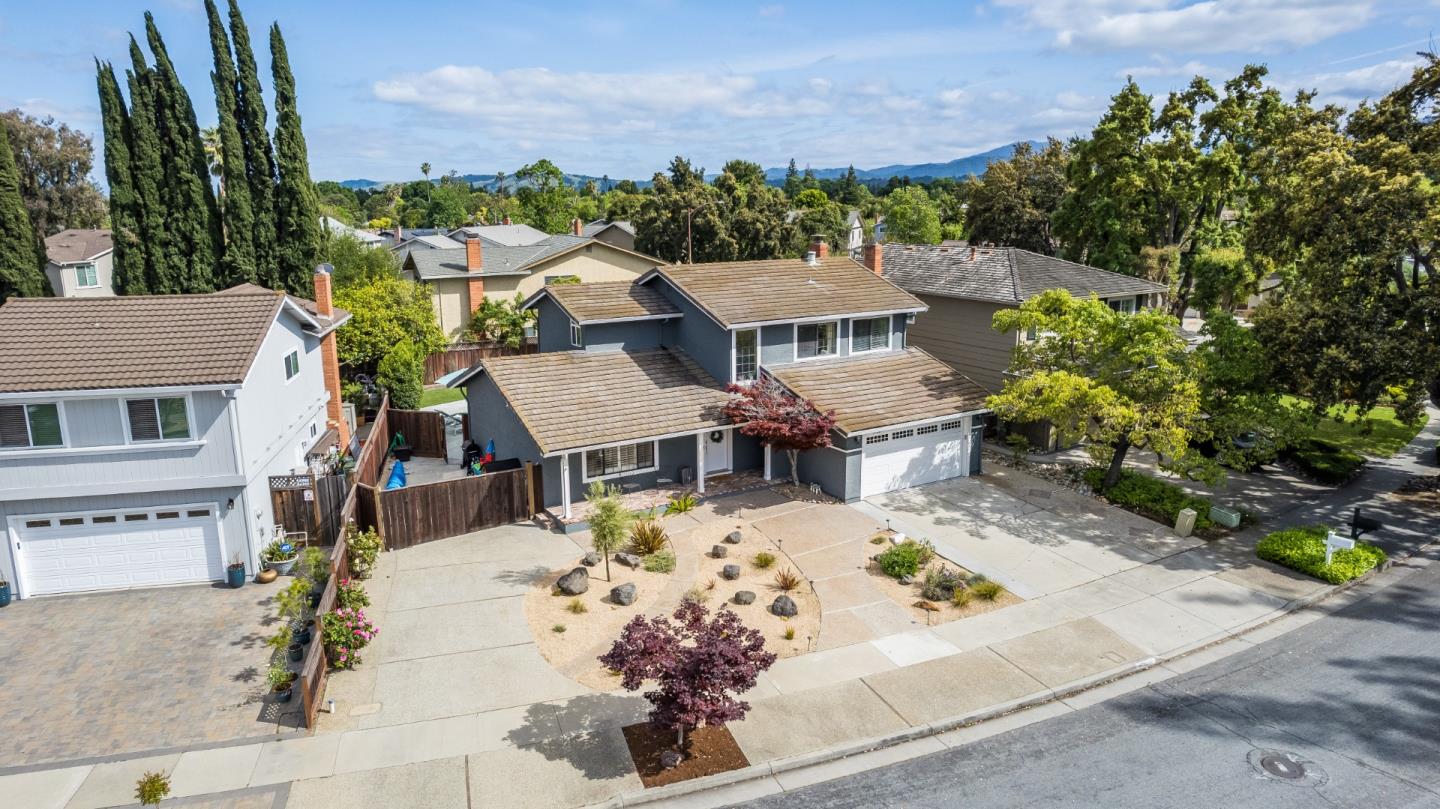 3736 Thousand Oaks Drive