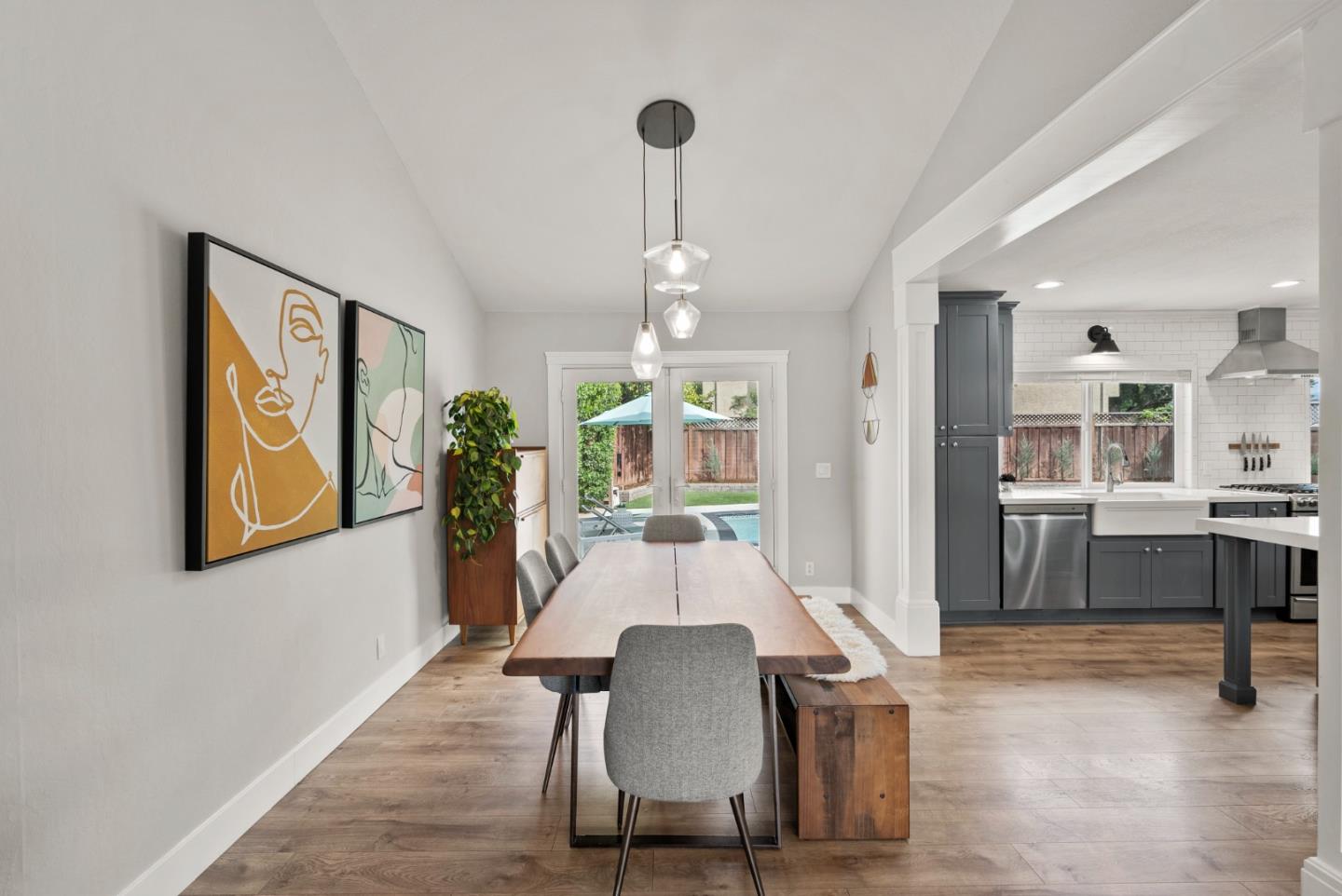 3736 Thousand Oaks Drive