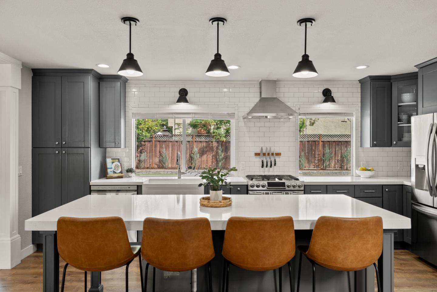 3736 Thousand Oaks Drive