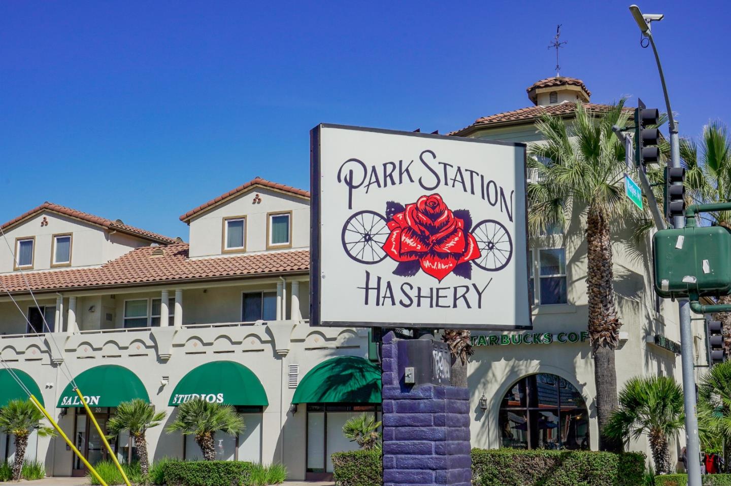 1262 Magnolia Avenue