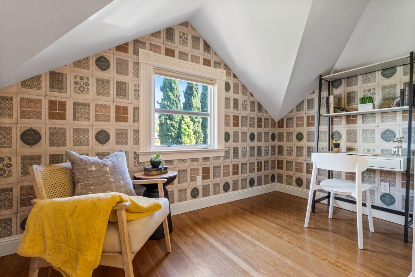 1262 Magnolia Avenue