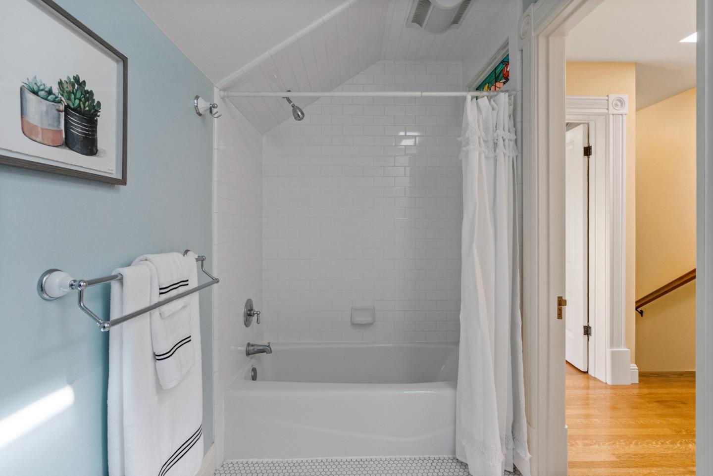 1262 Magnolia Avenue