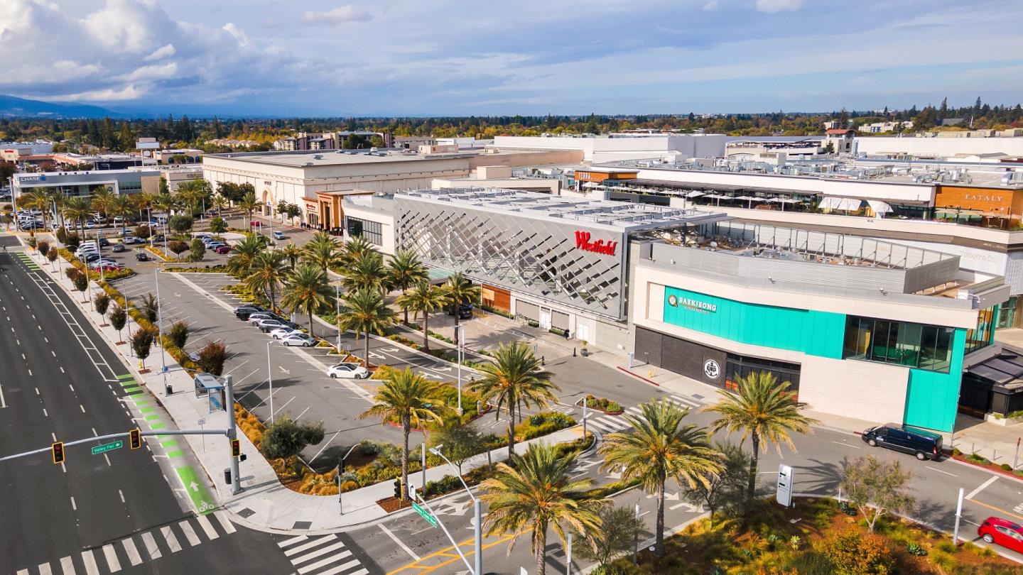 2450 Golf Links Circle