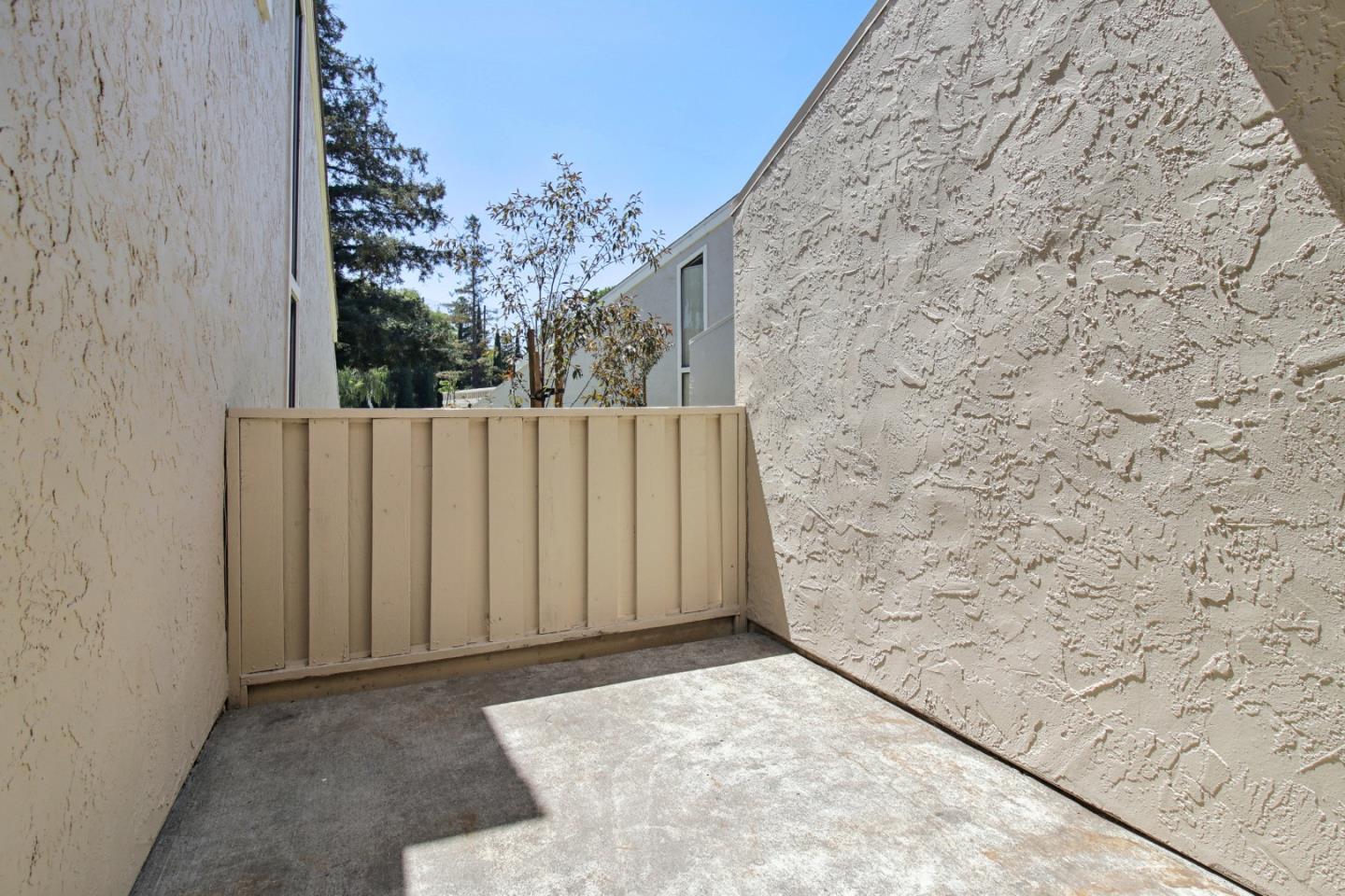 2450 Golf Links Circle