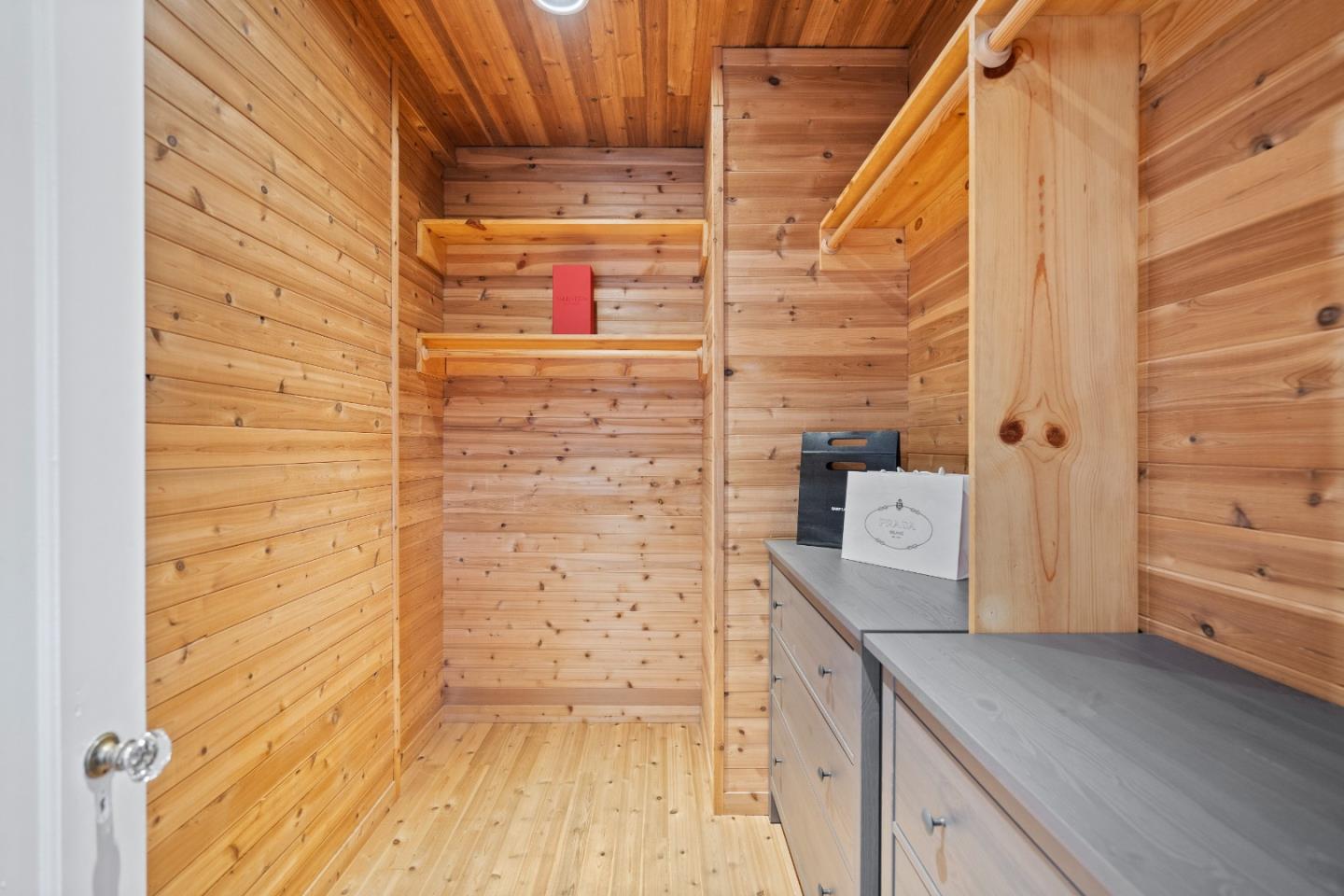 1305 Yosemite Avenue