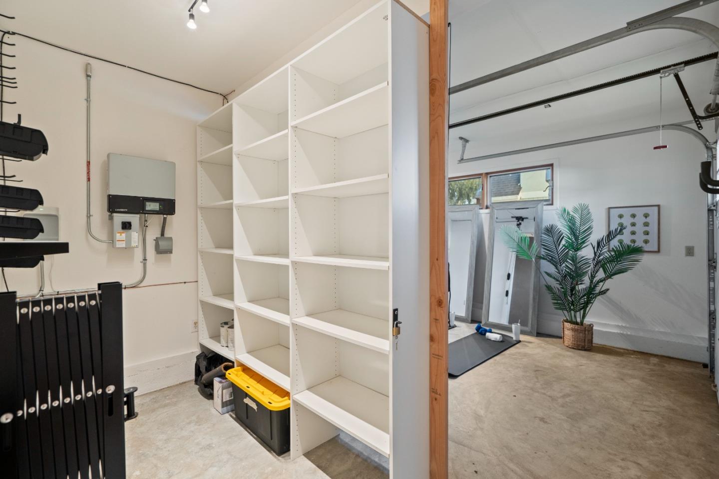 1305 Yosemite Avenue