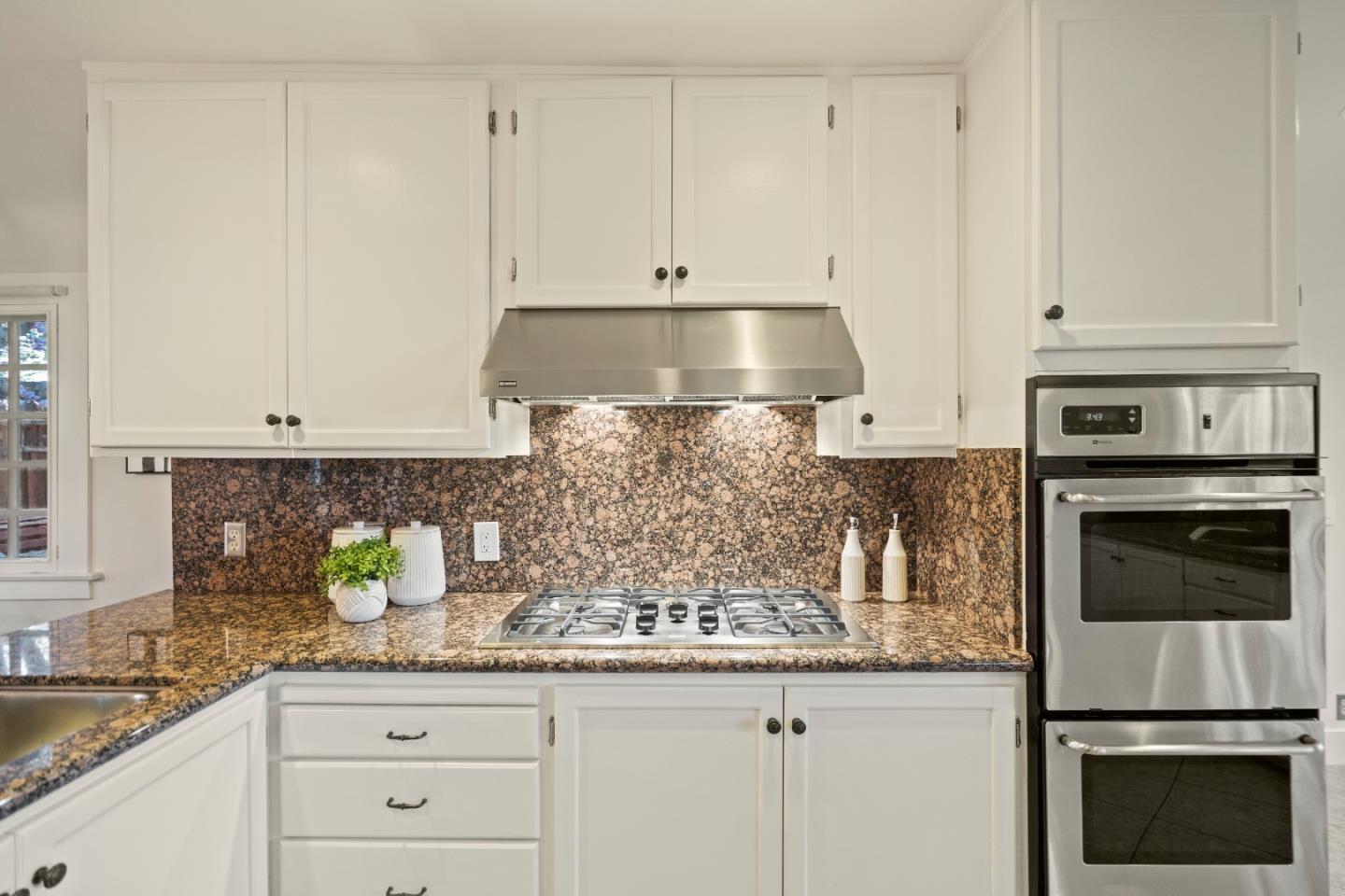 1305 Yosemite Avenue