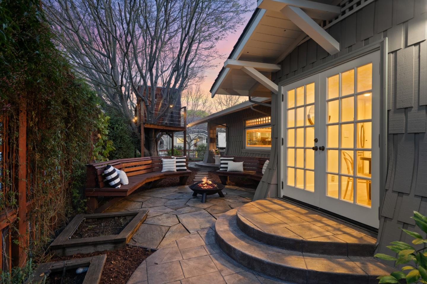 1305 Yosemite Avenue