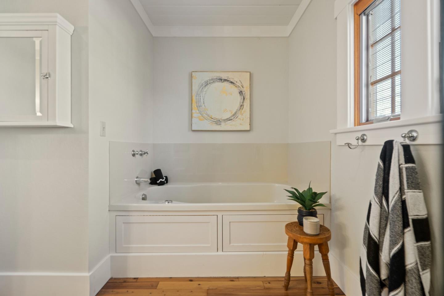 1305 Yosemite Avenue