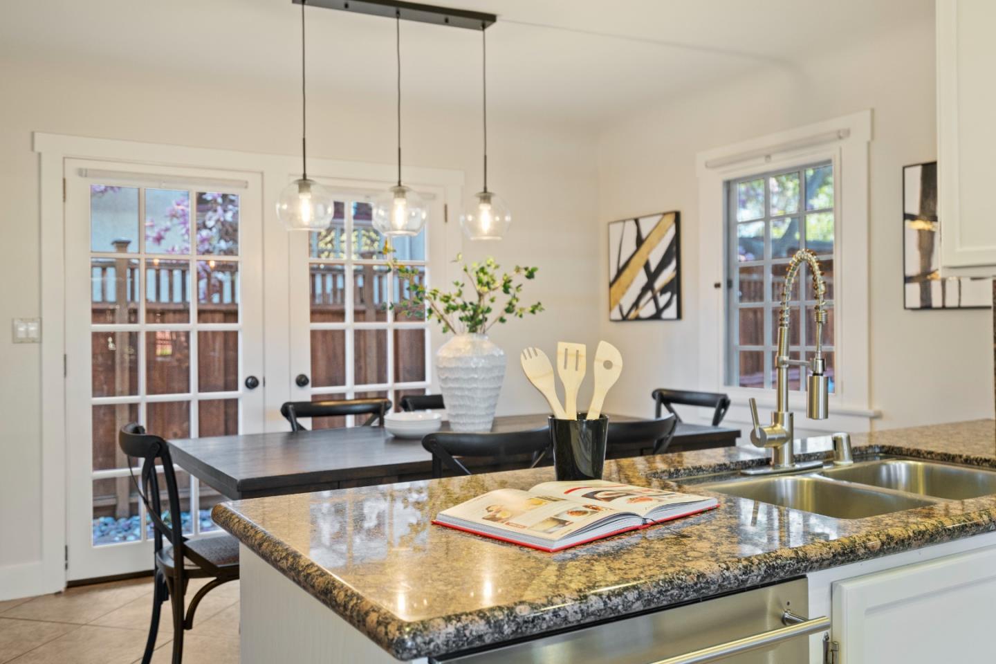 1305 Yosemite Avenue