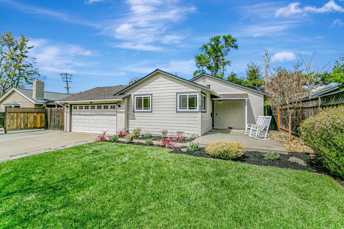 2469 Lost Oaks DR