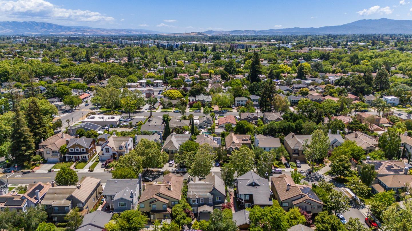 1435 Rosecrest Terrace