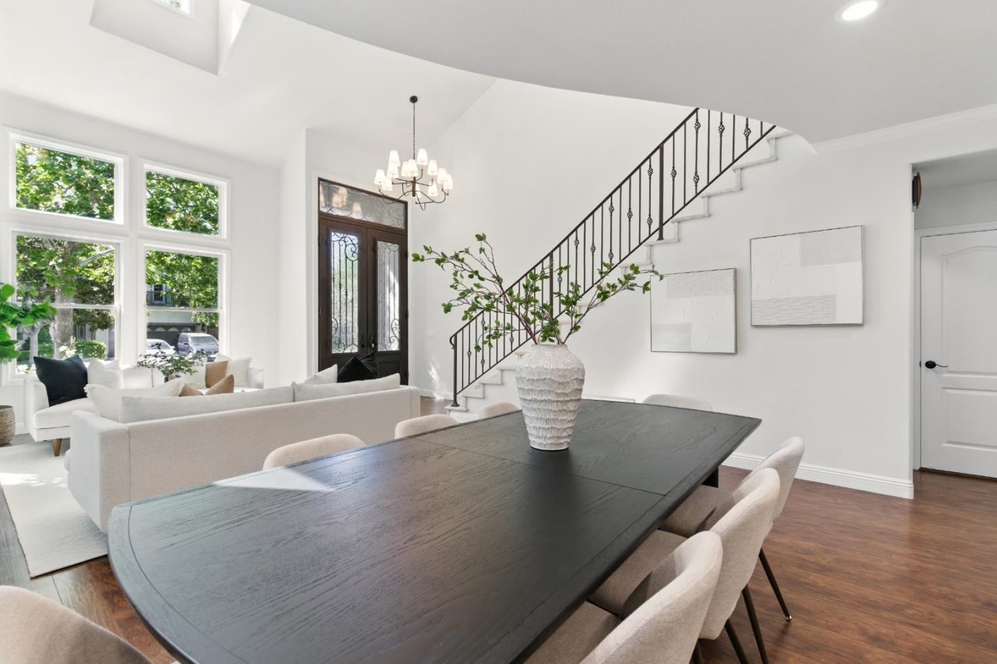 1435 Rosecrest Terrace