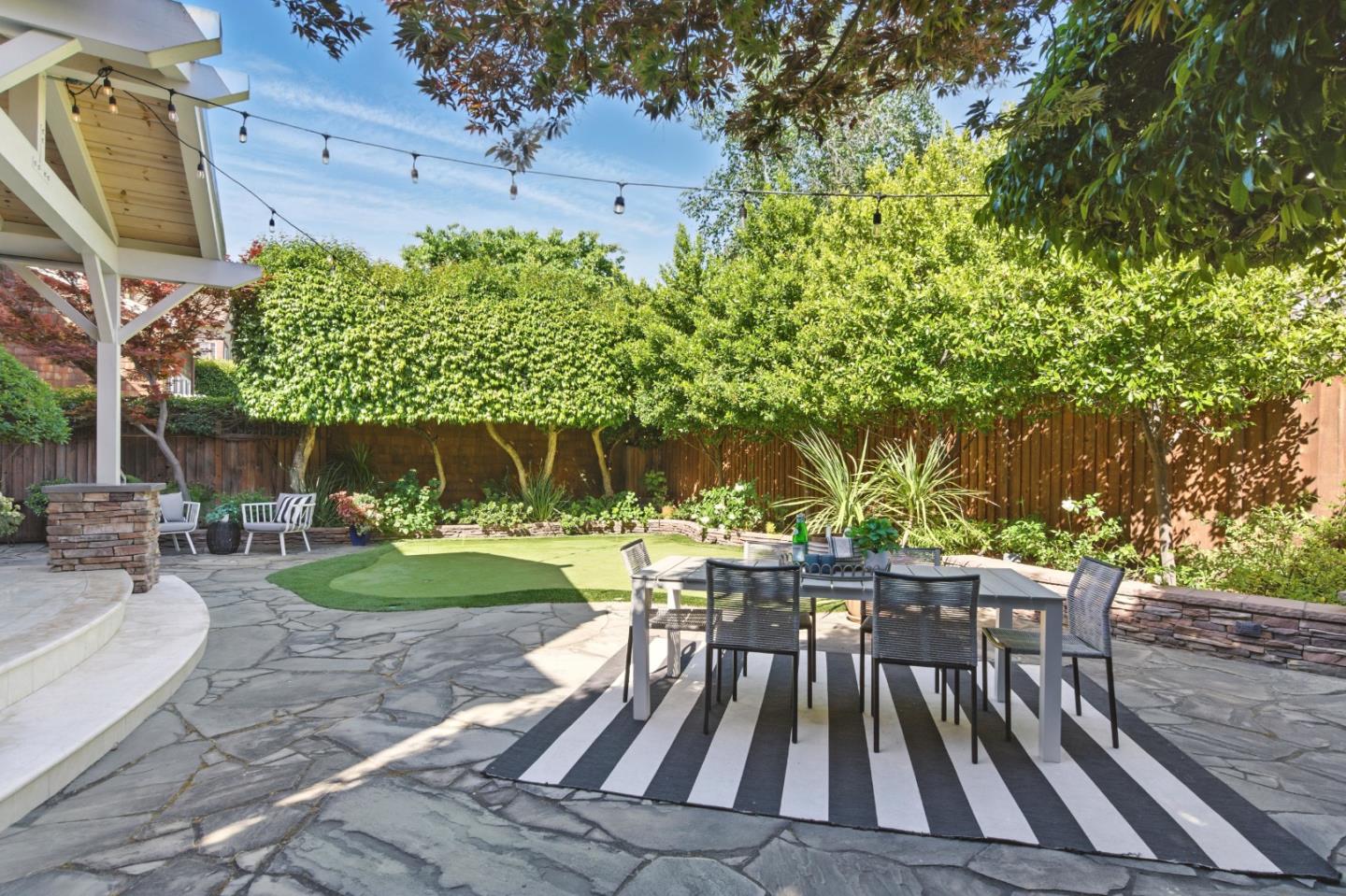 1435 Rosecrest Terrace