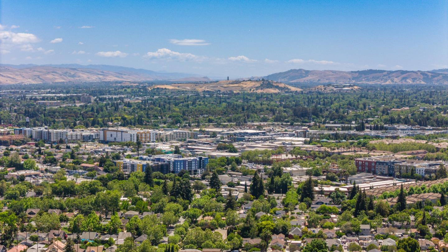 1435 Rosecrest Terrace